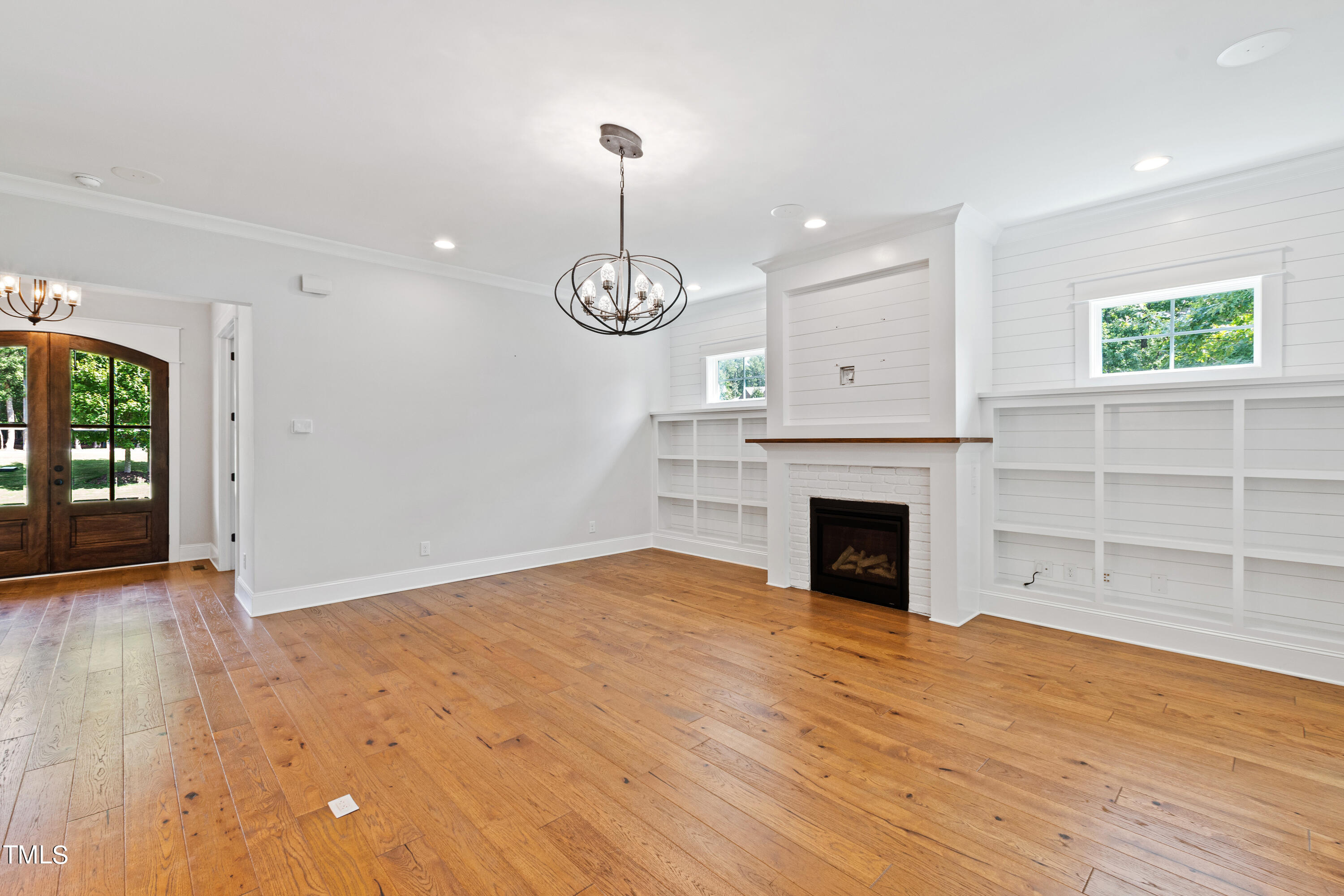 1509 Rock Dove Way