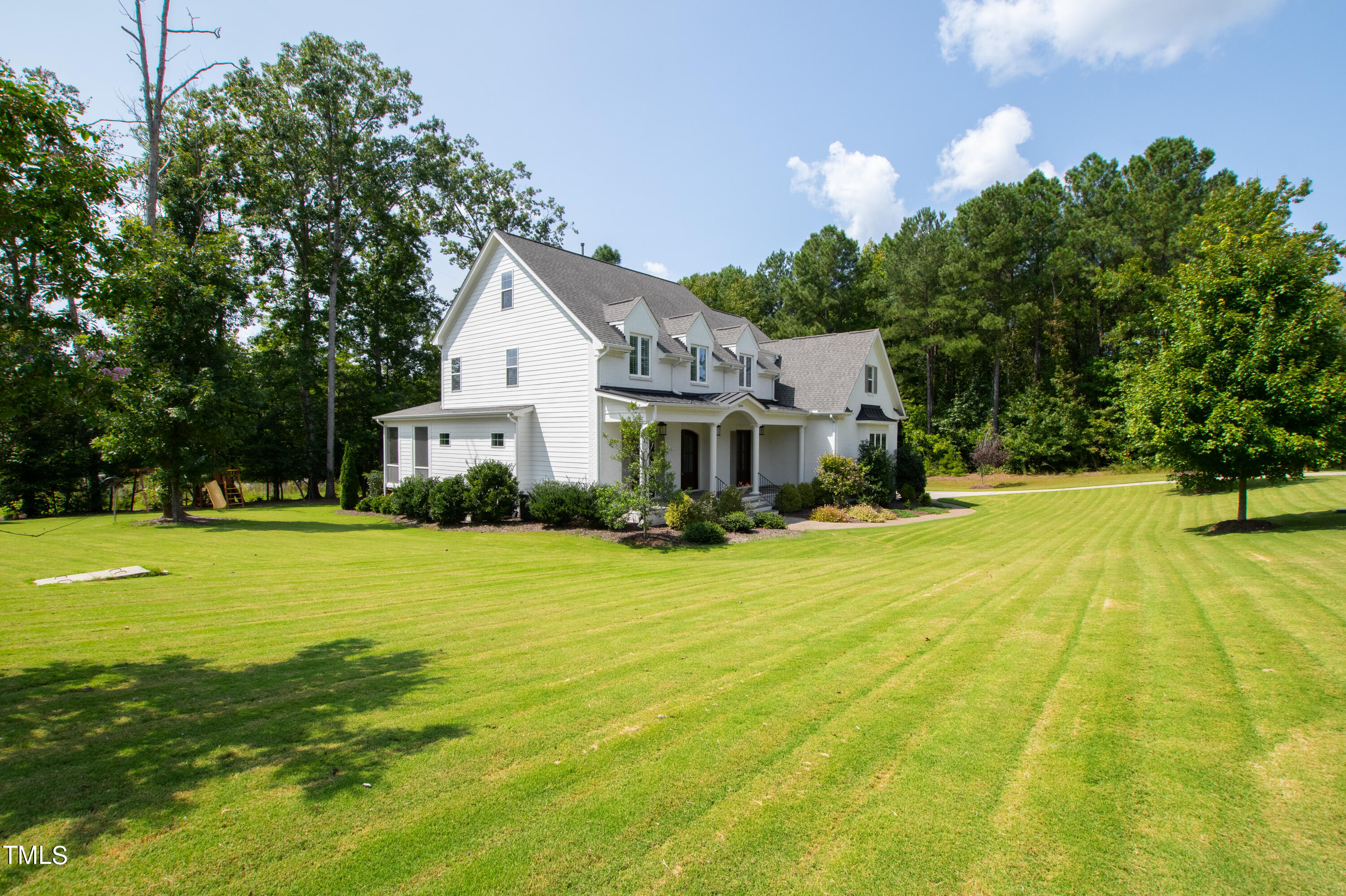 1509 Rock Dove Way