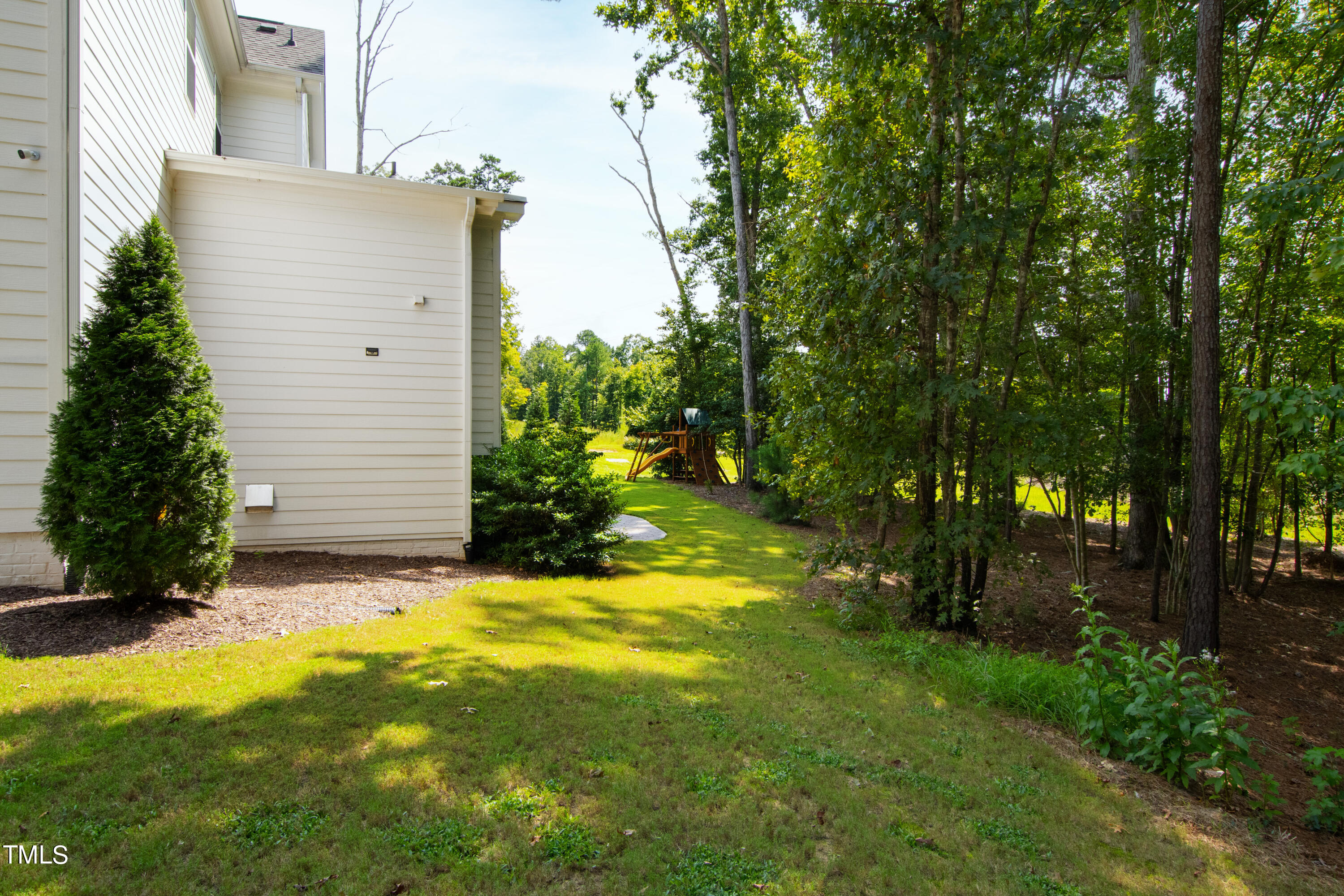 1509 Rock Dove Way