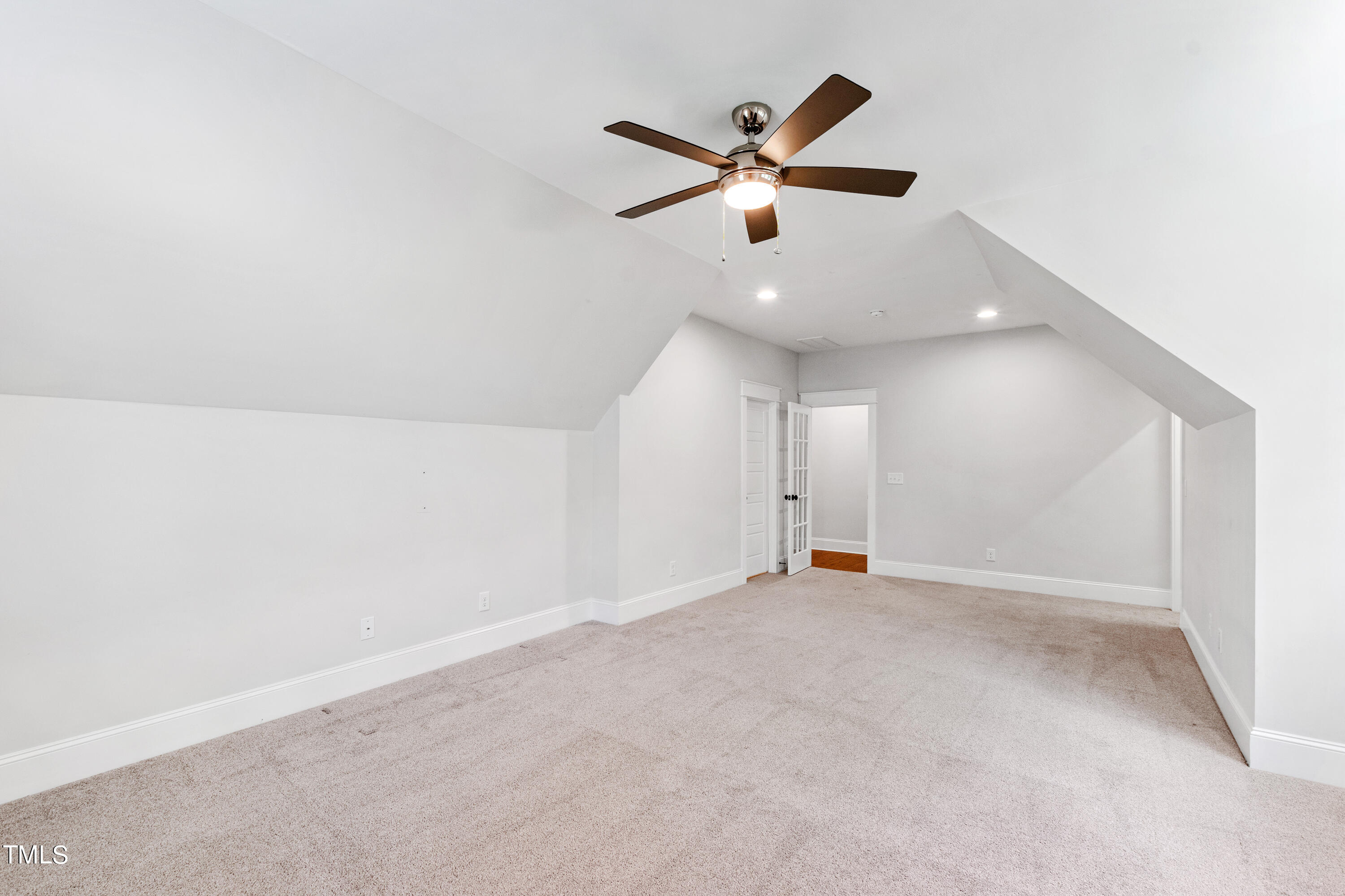 1509 Rock Dove Way