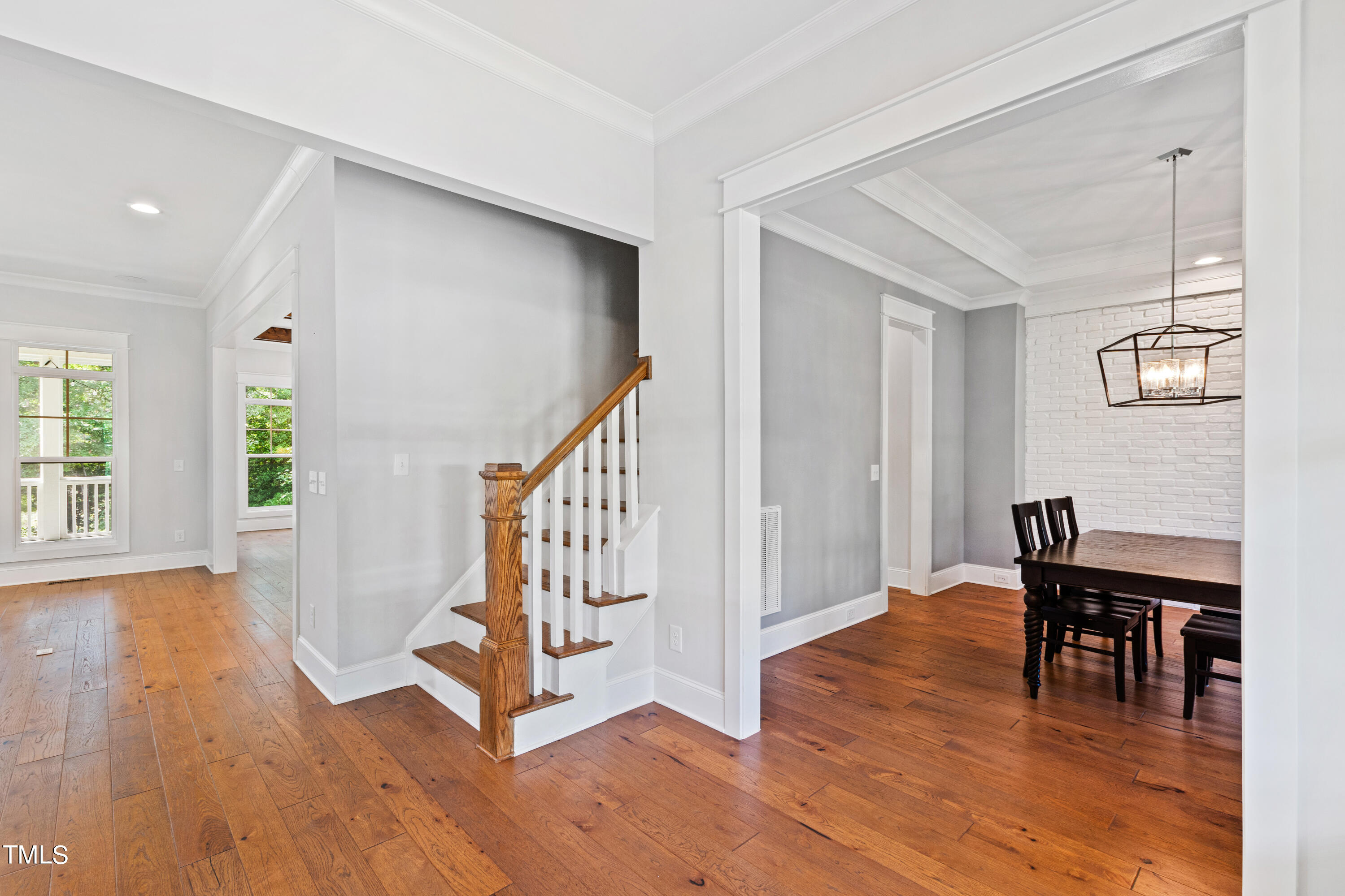 1509 Rock Dove Way