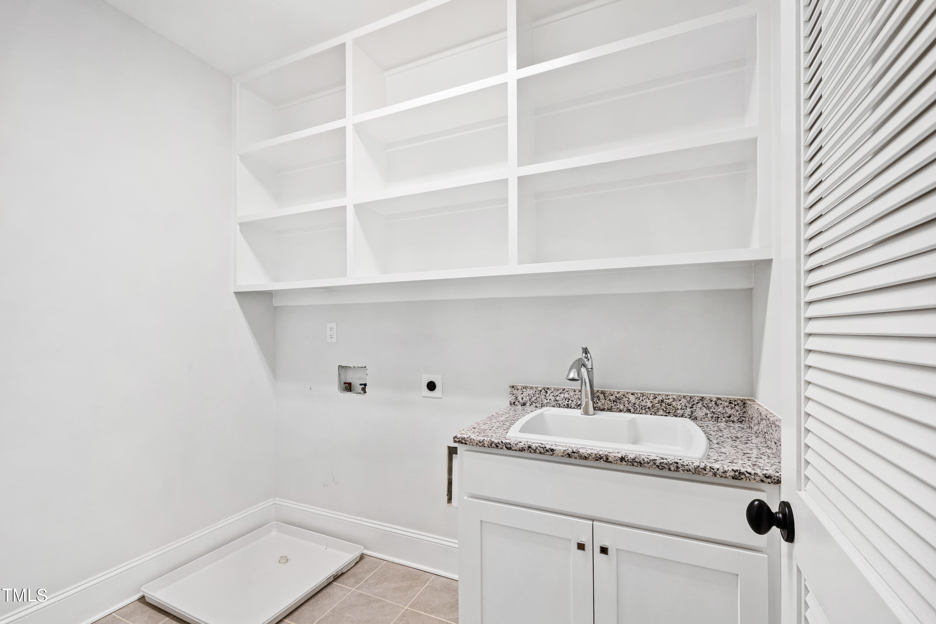 1509 Rock Dove Way
