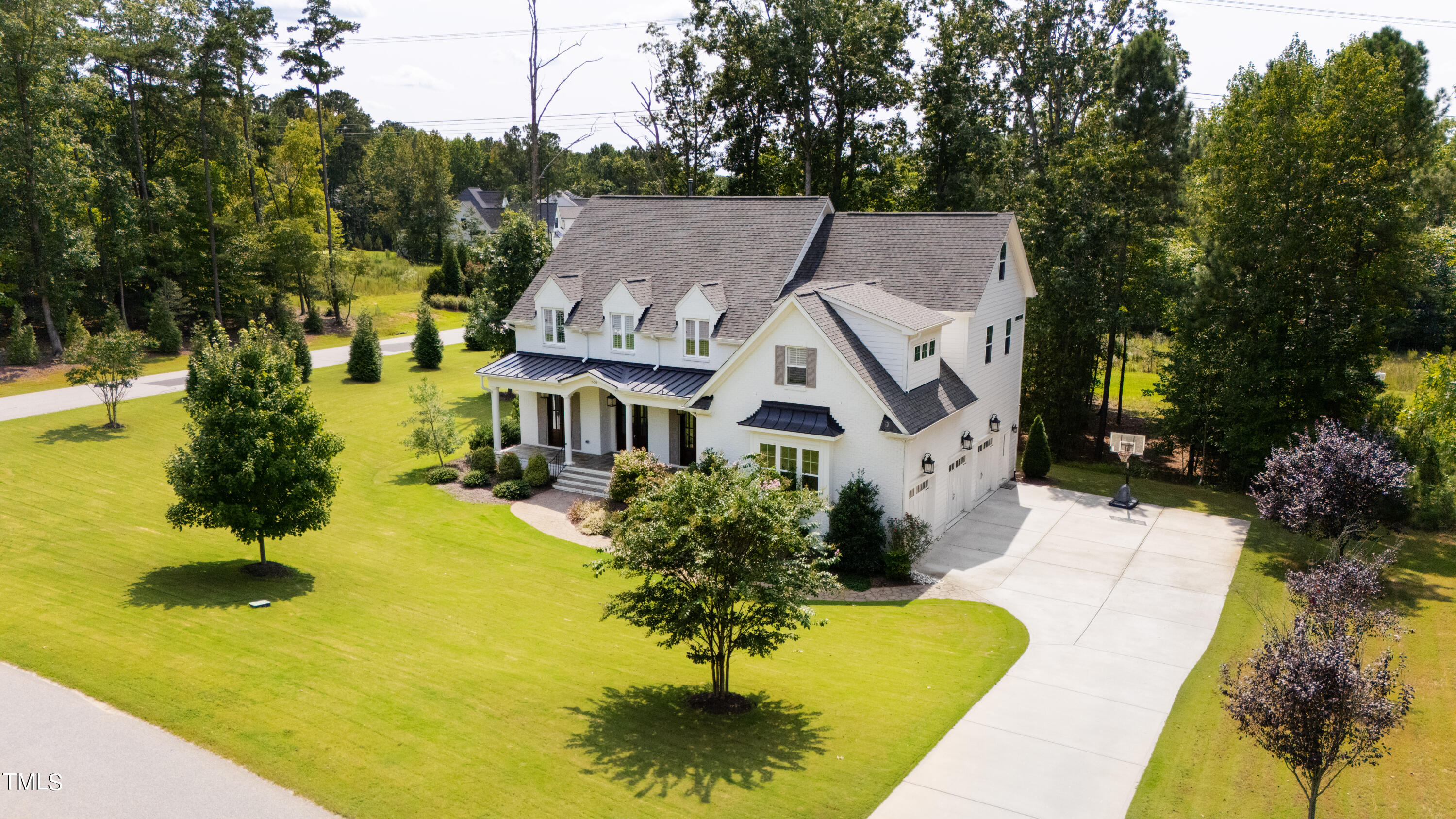 1509 Rock Dove Way