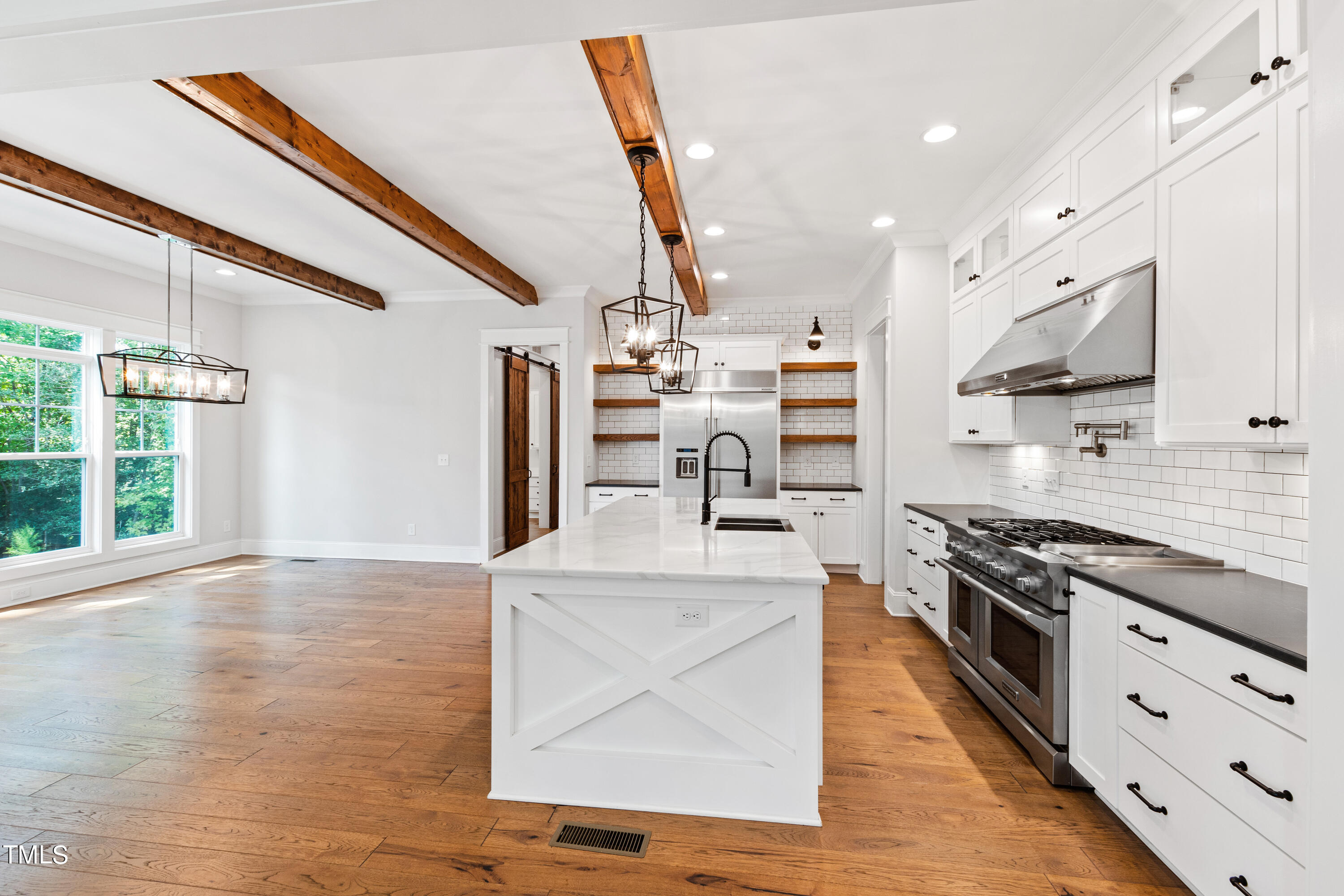 1509 Rock Dove Way