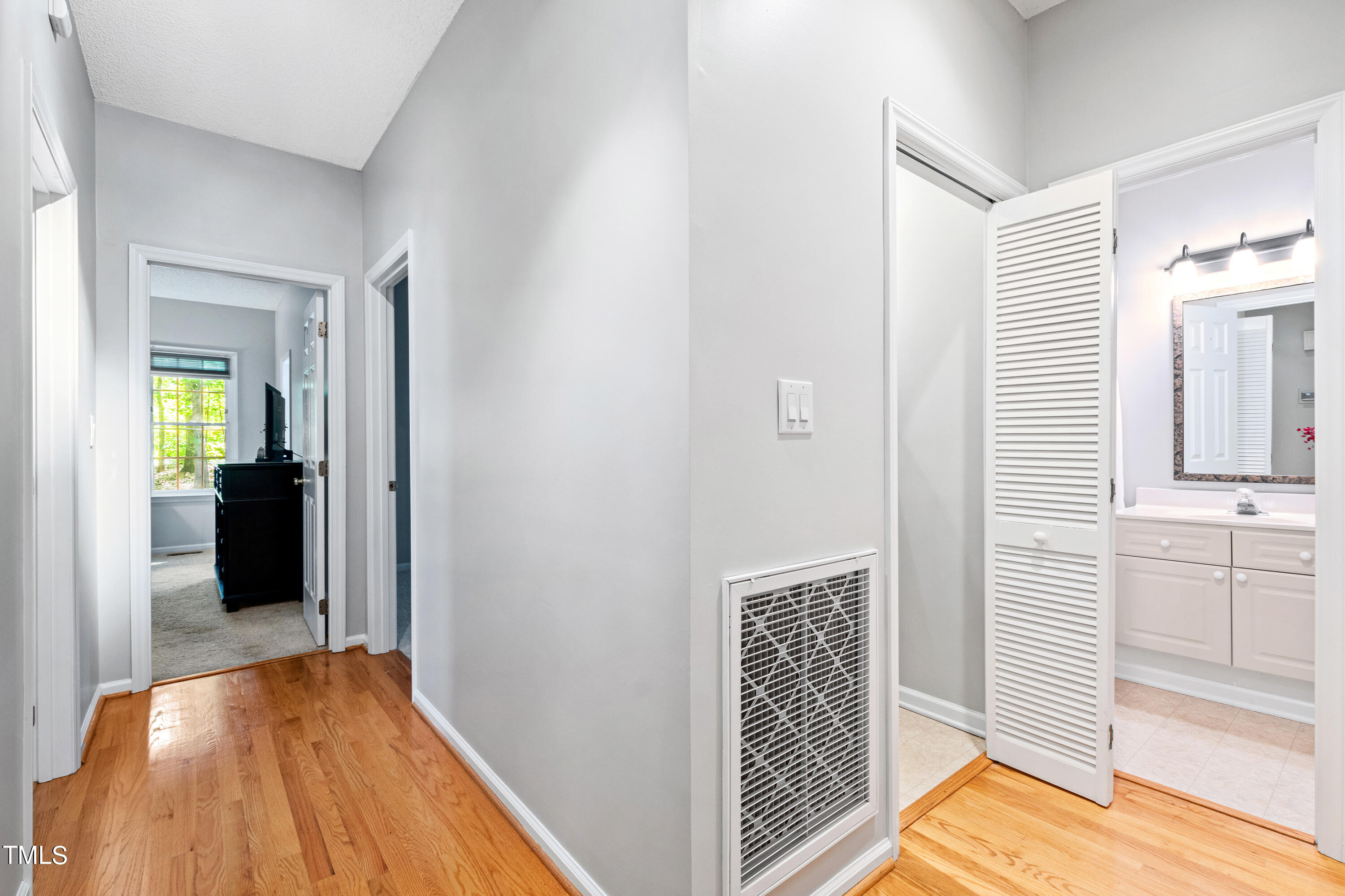 4 Creeks Edge Court