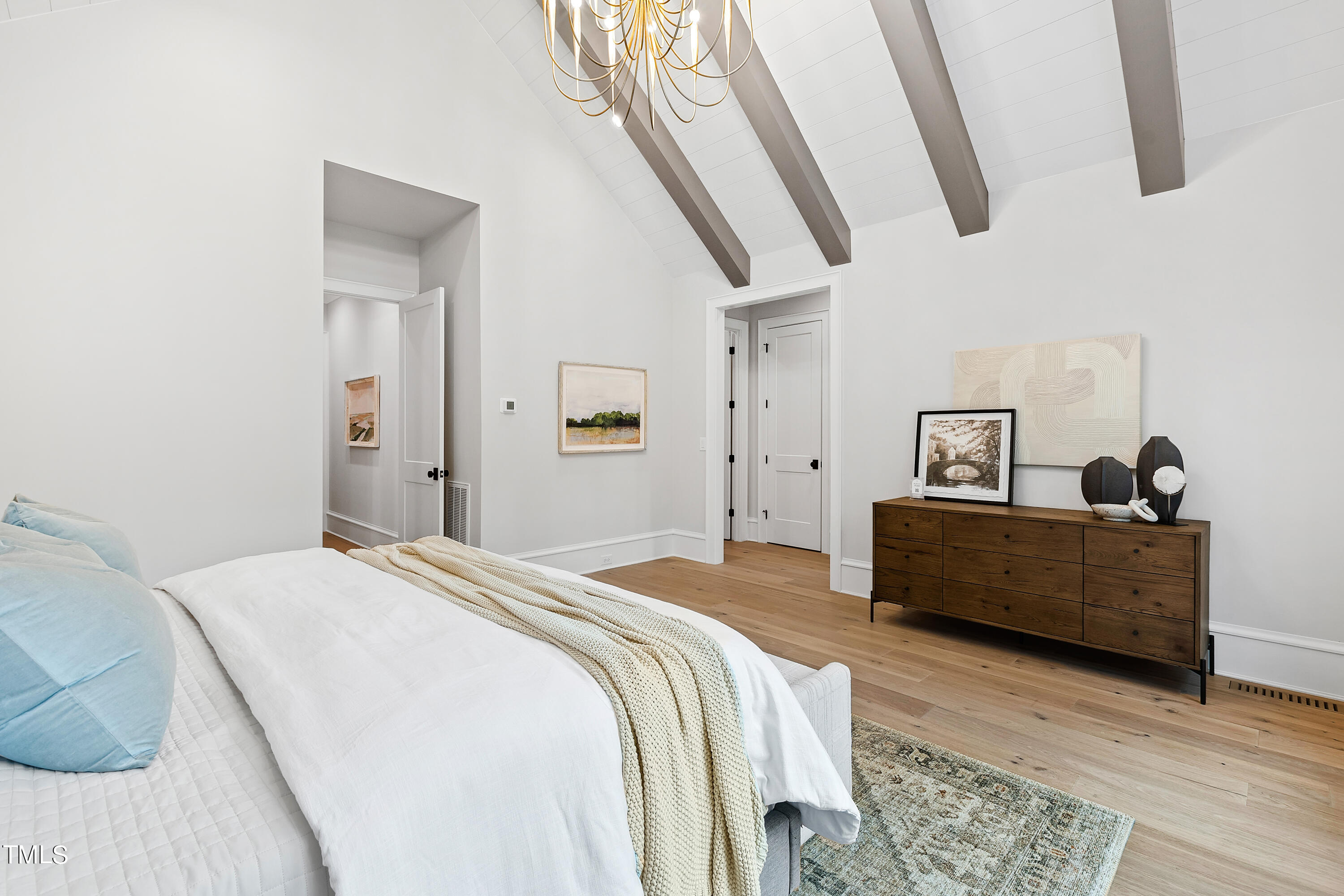 1402 Hunting Ridge Road