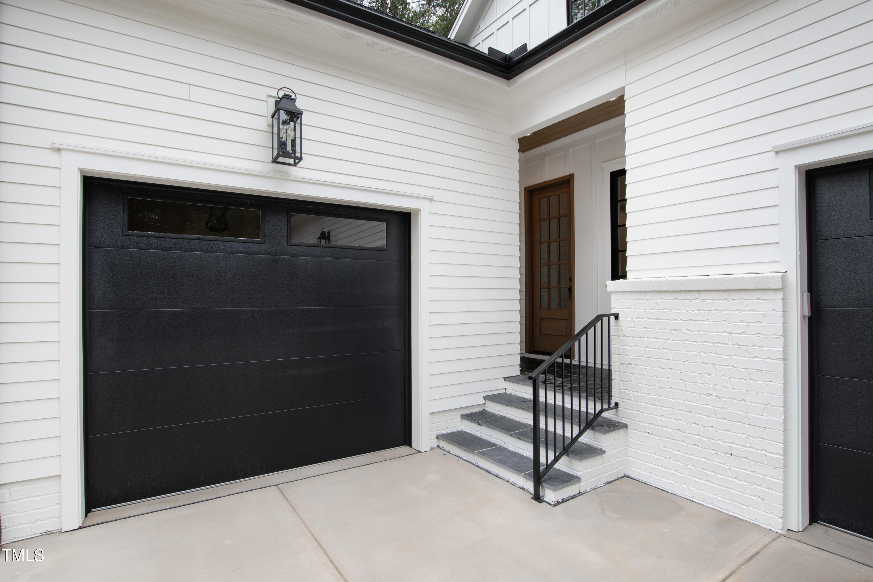 1402 Hunting Ridge Road