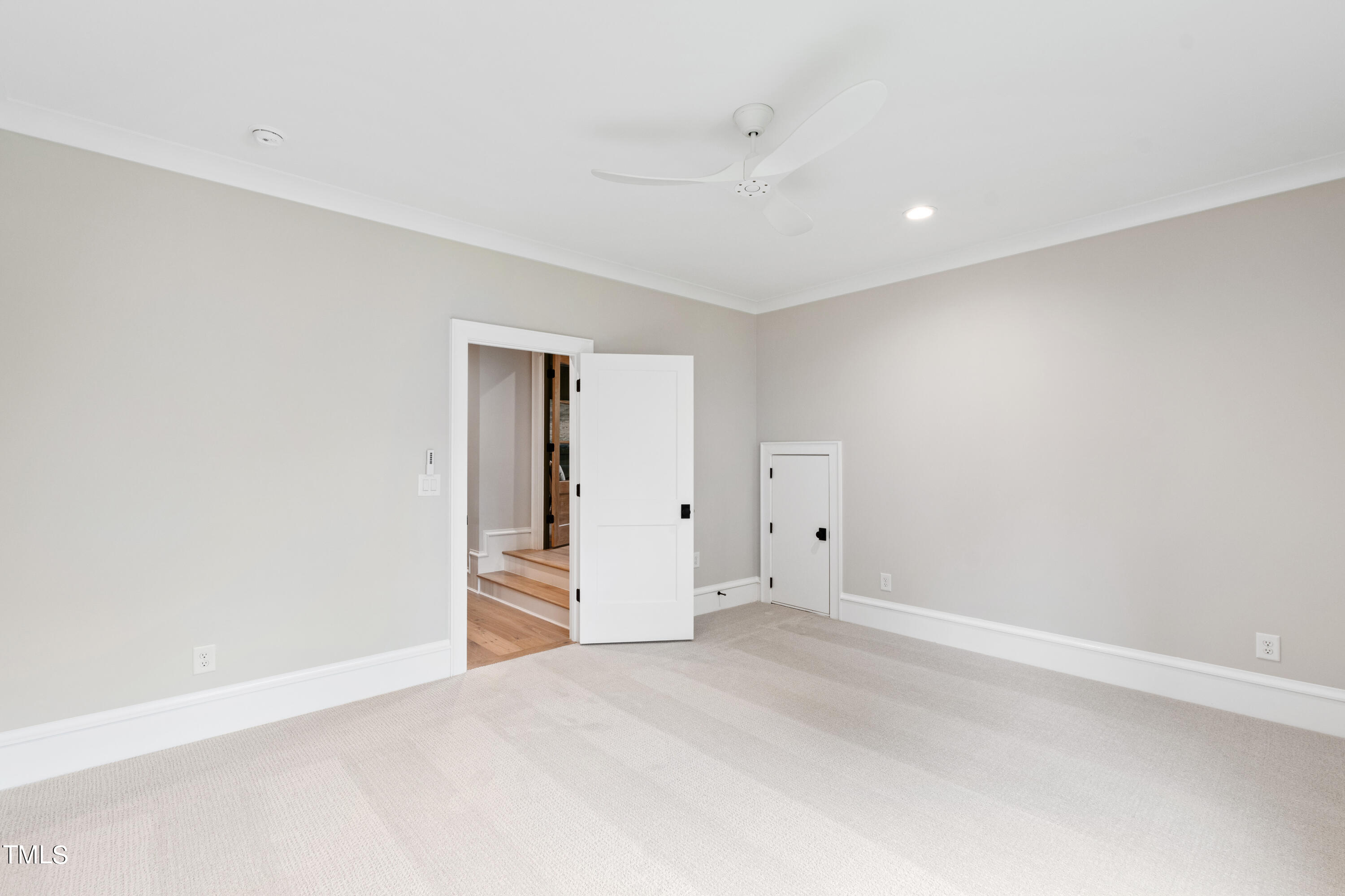 1402 Hunting Ridge Road