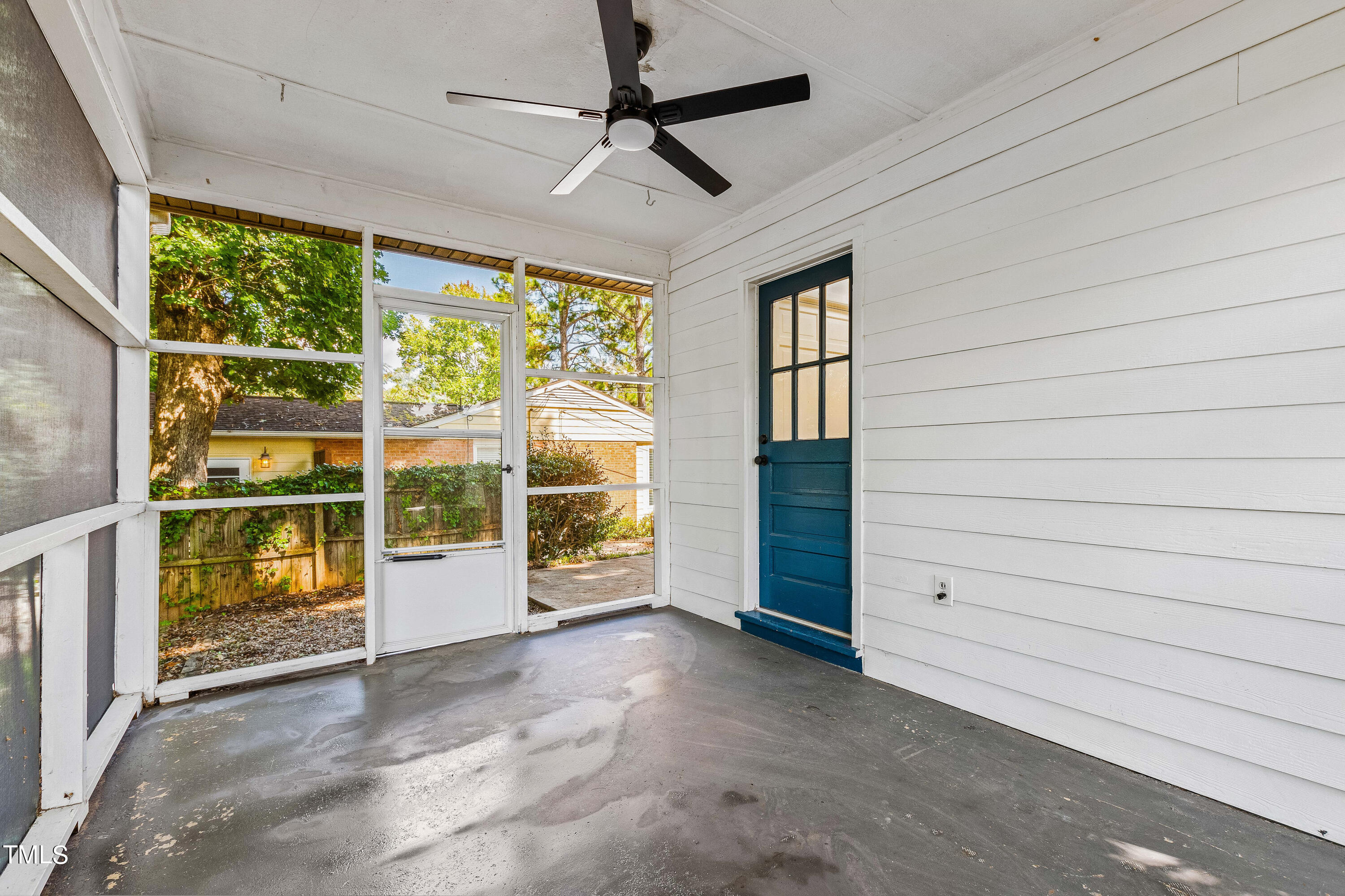 3505 Apache Drive