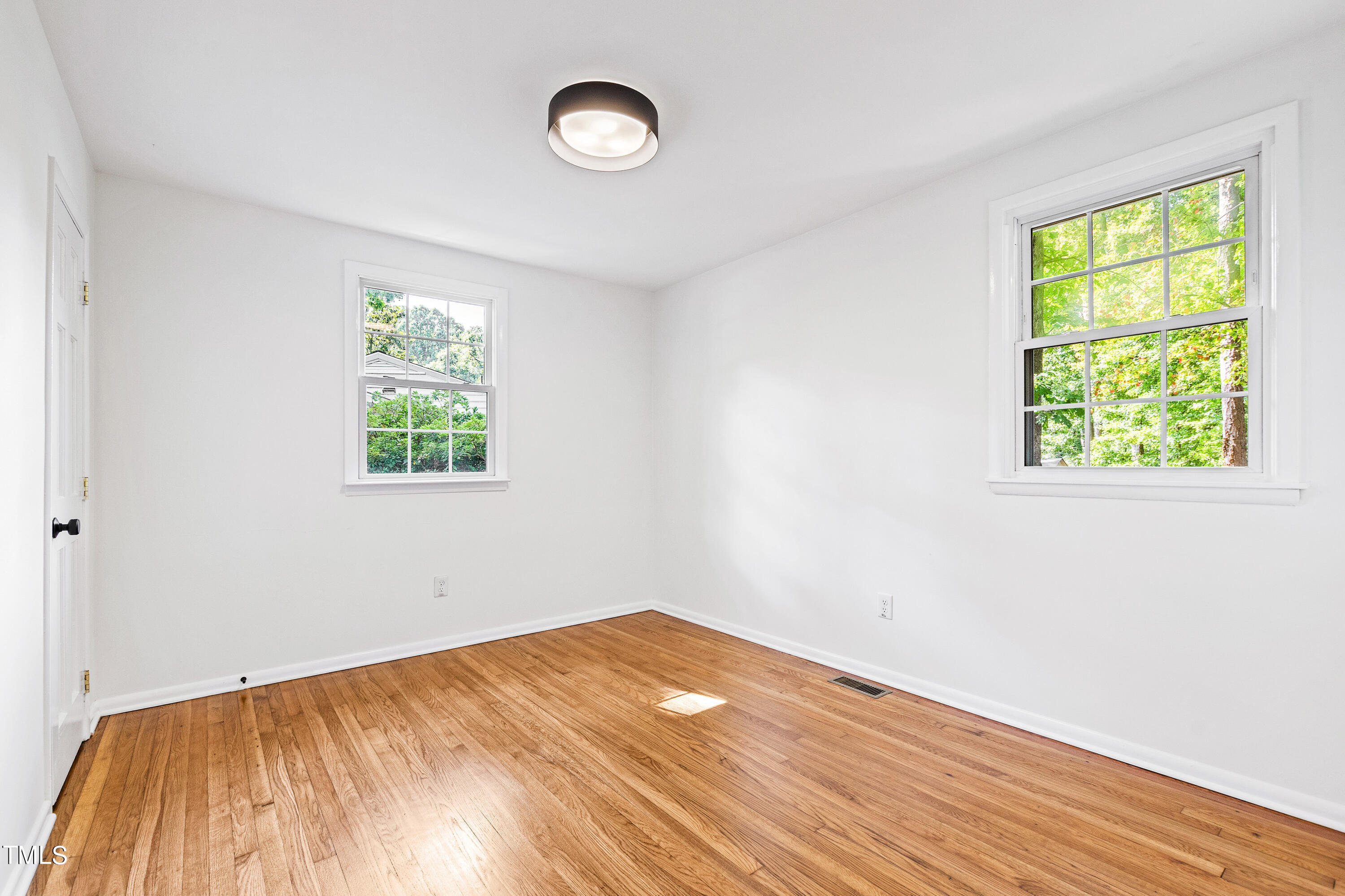 3505 Apache Drive