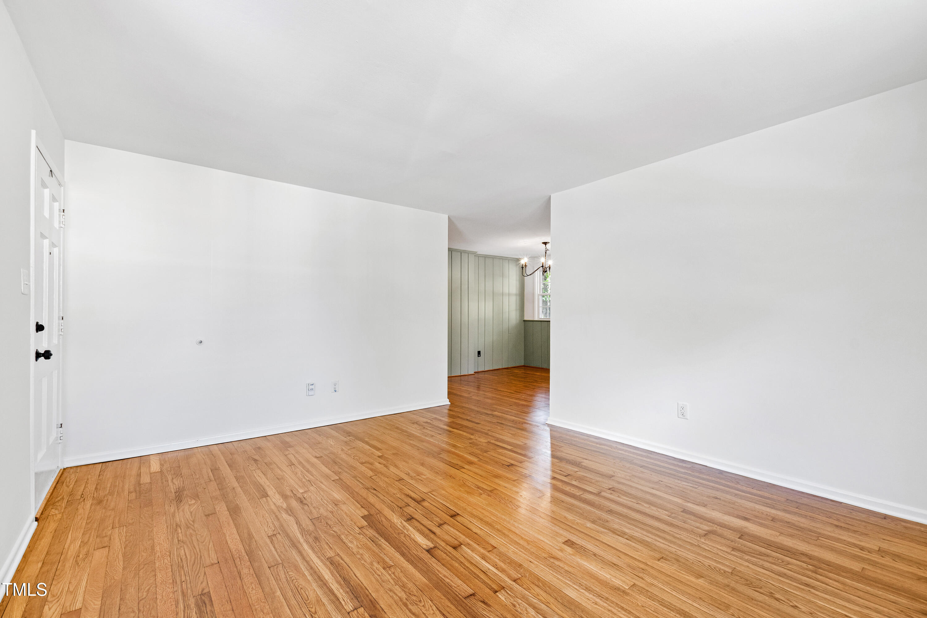 3505 Apache Drive
