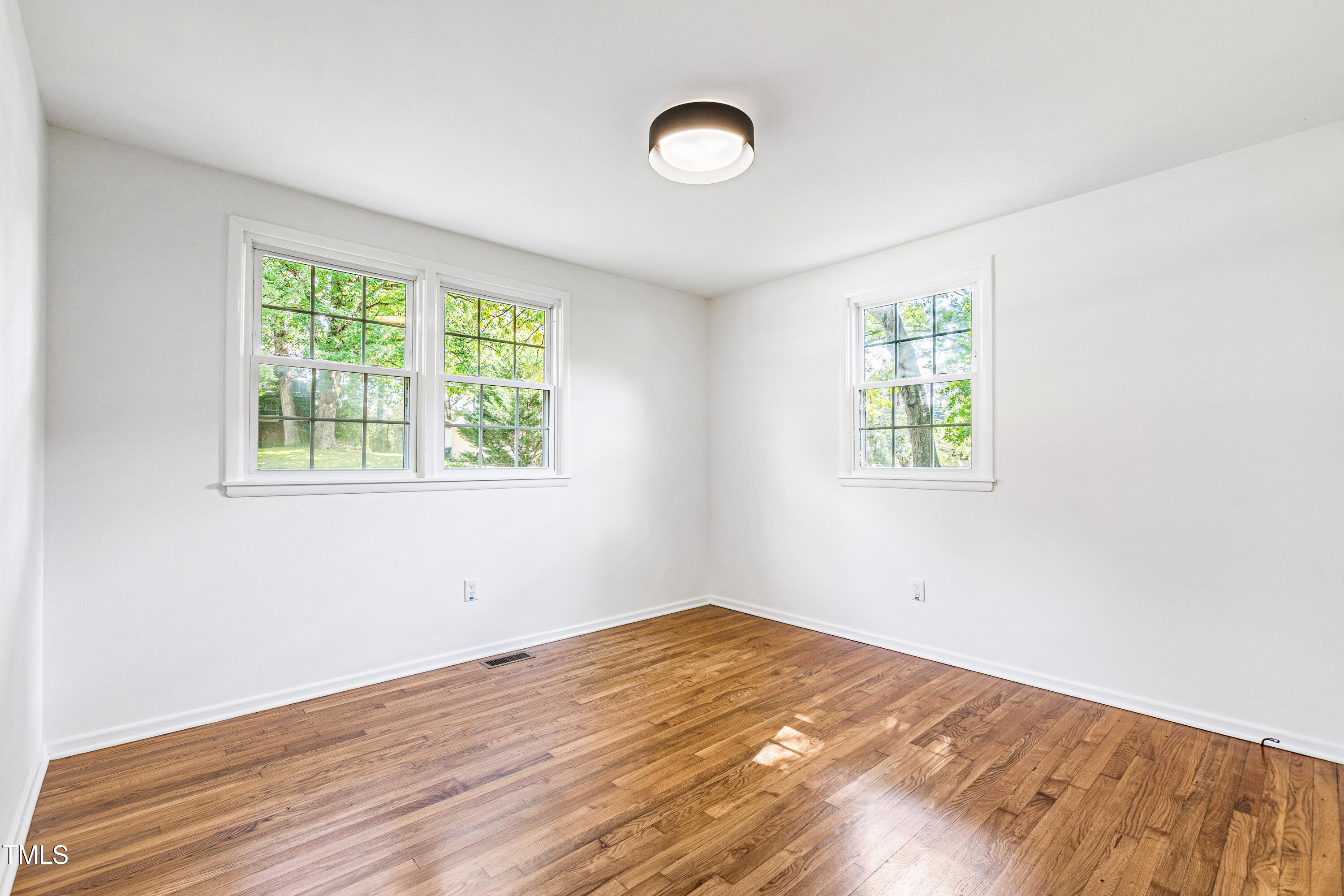 3505 Apache Drive