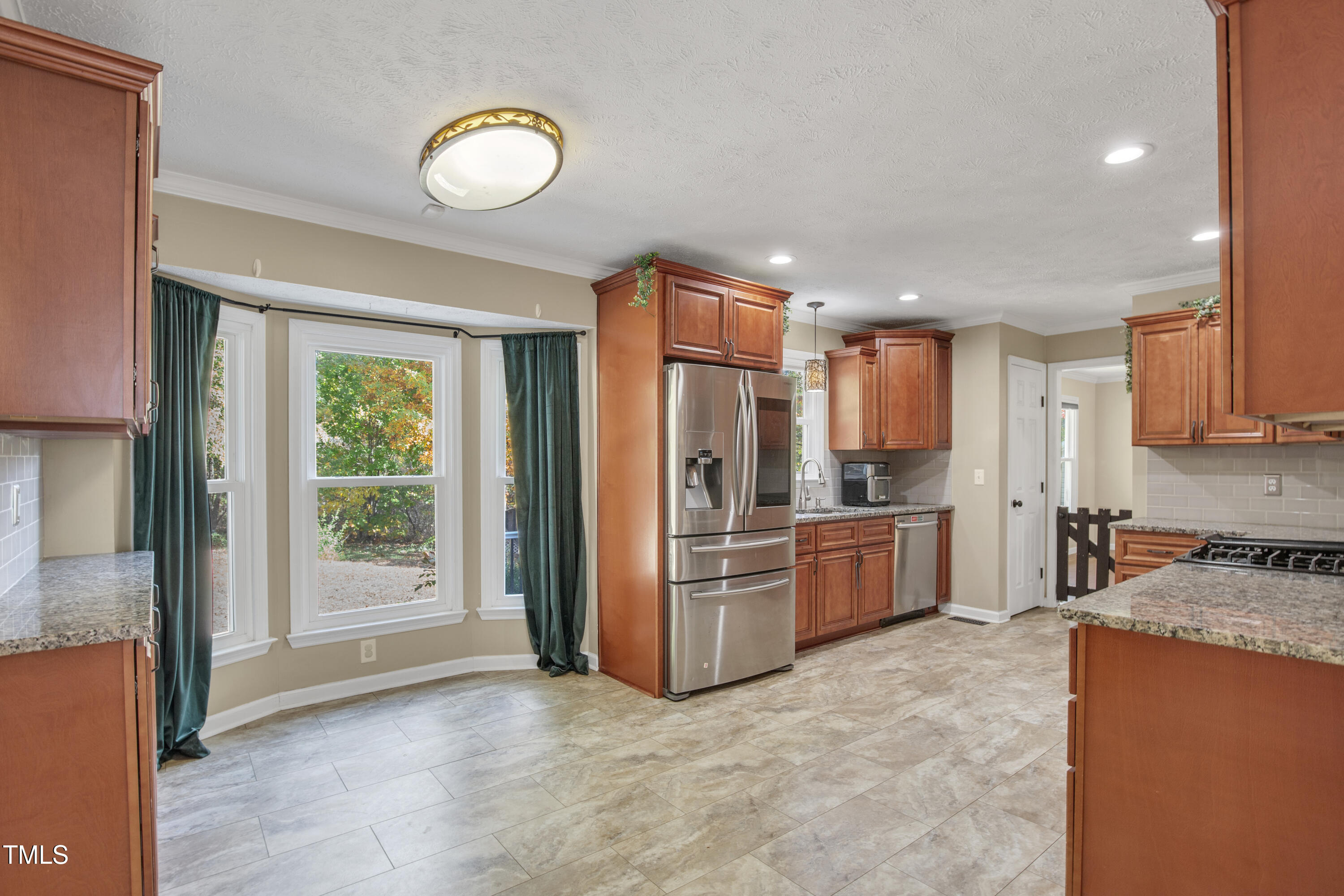 937 Flintwood Road