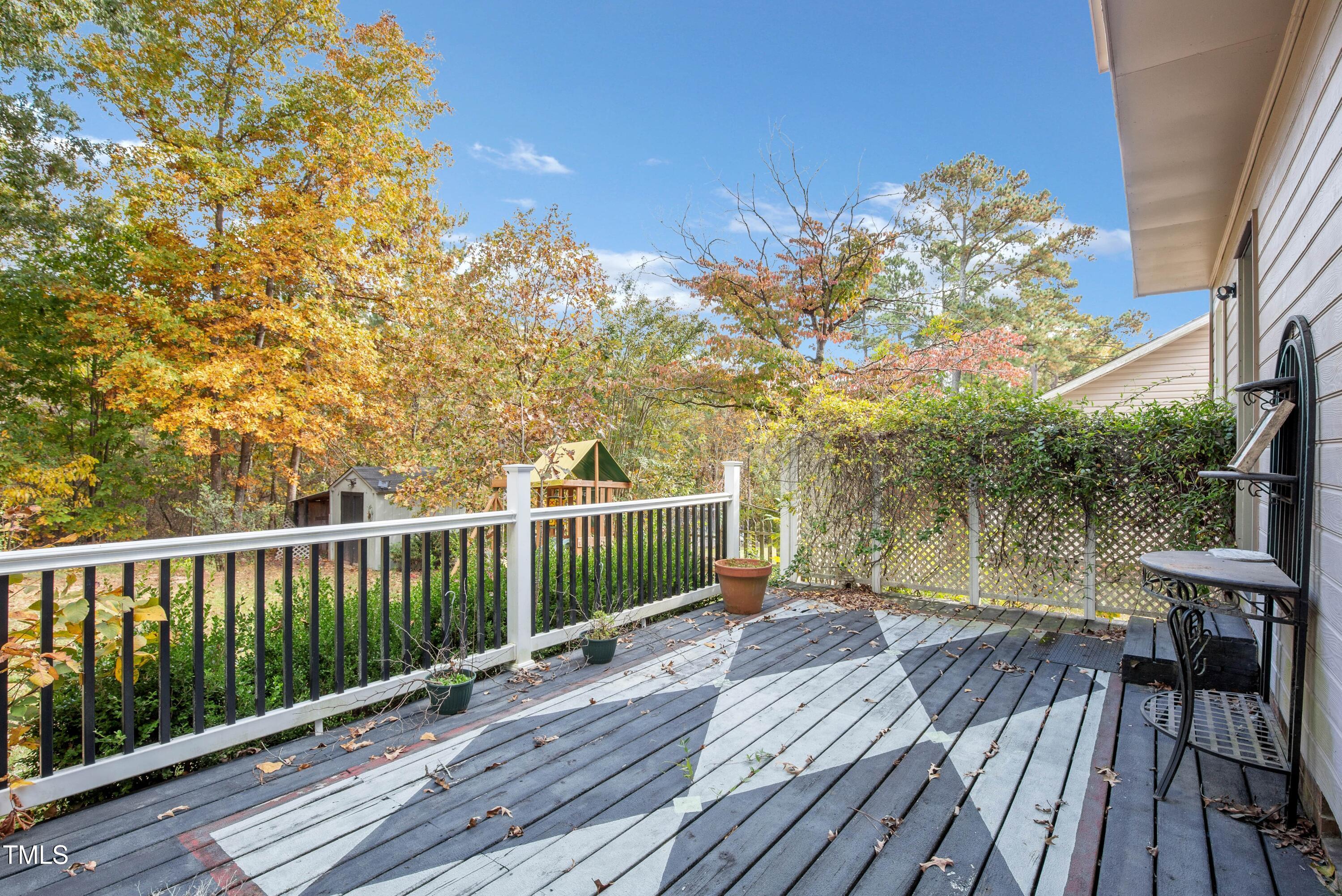 937 Flintwood Road