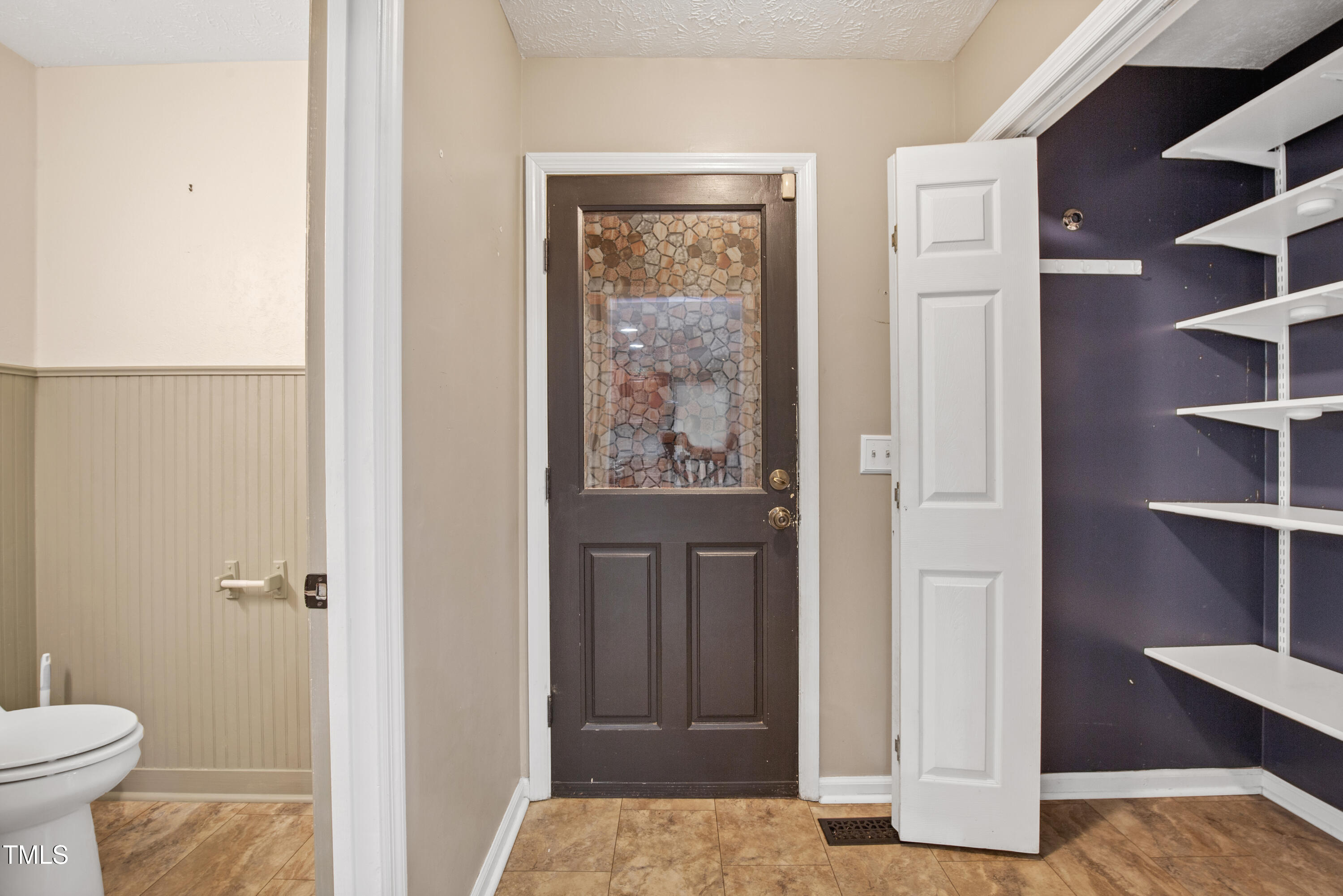 937 Flintwood Road