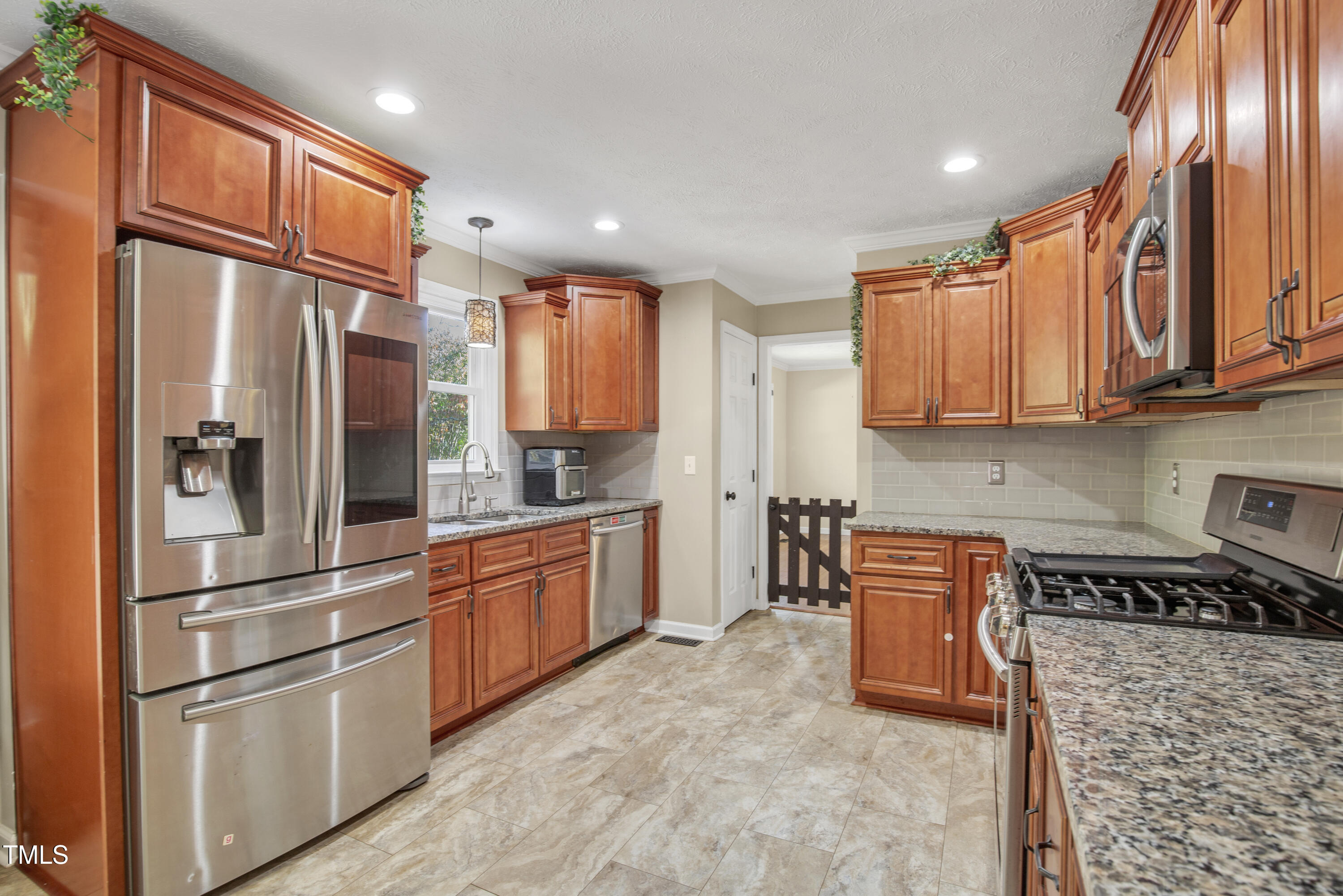 937 Flintwood Road