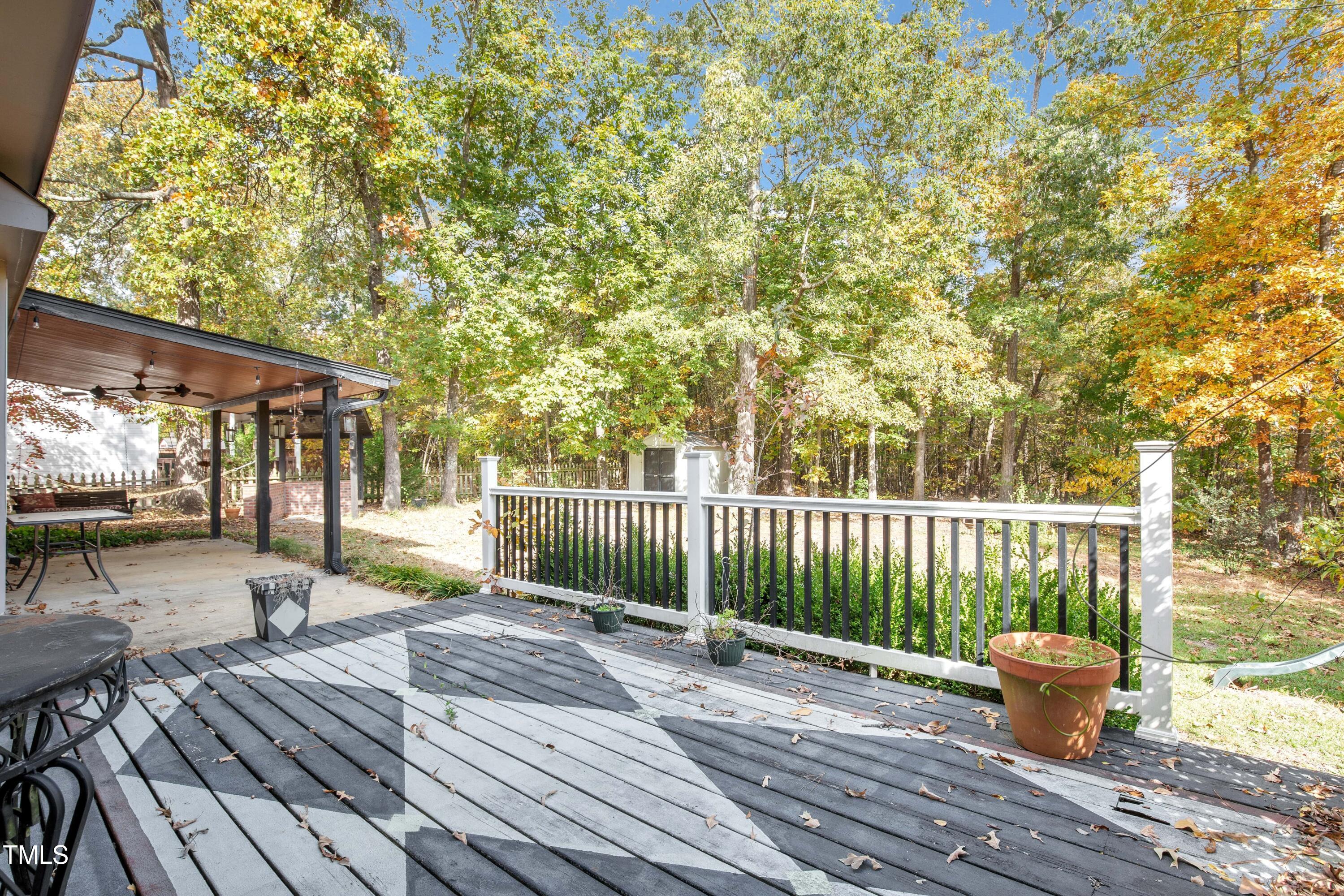 937 Flintwood Road