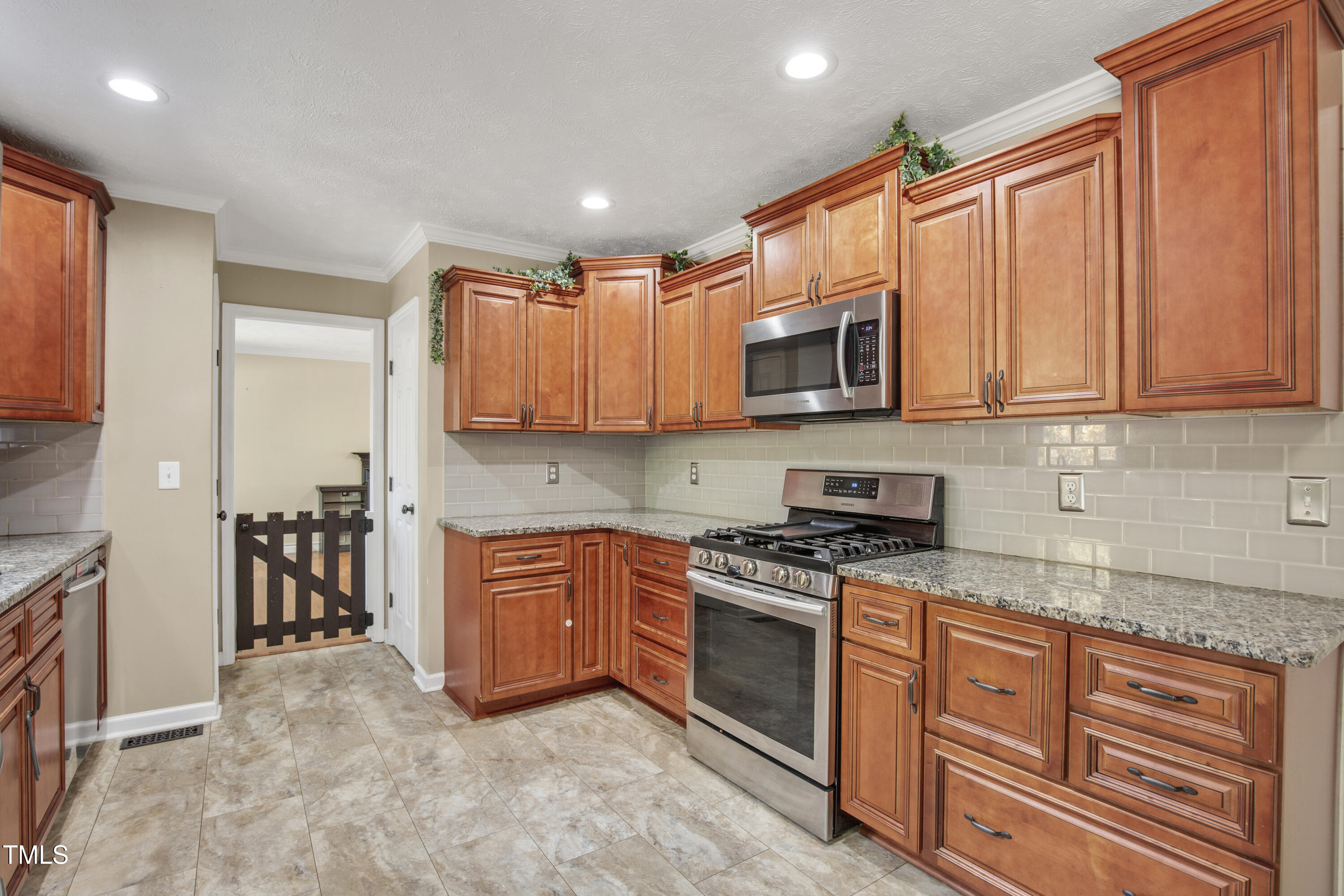 937 Flintwood Road