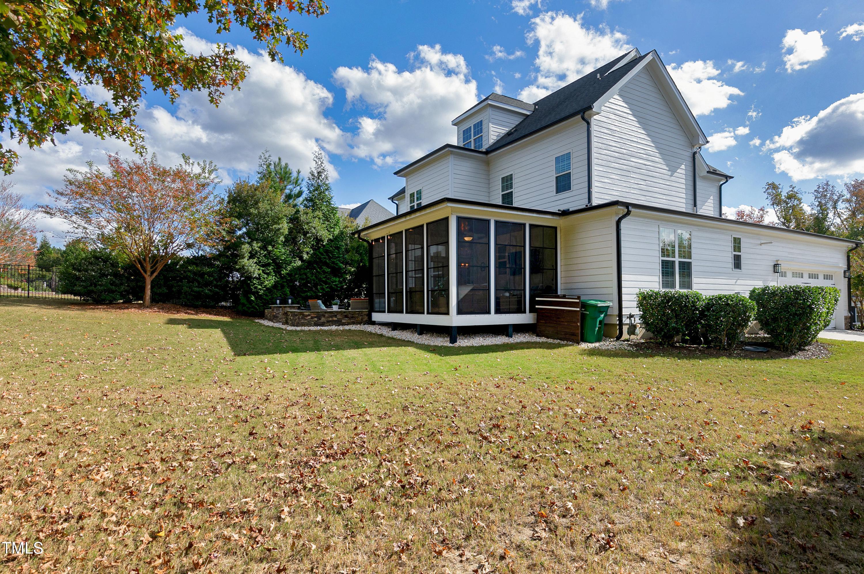 210 Sunset Bluffs Drive