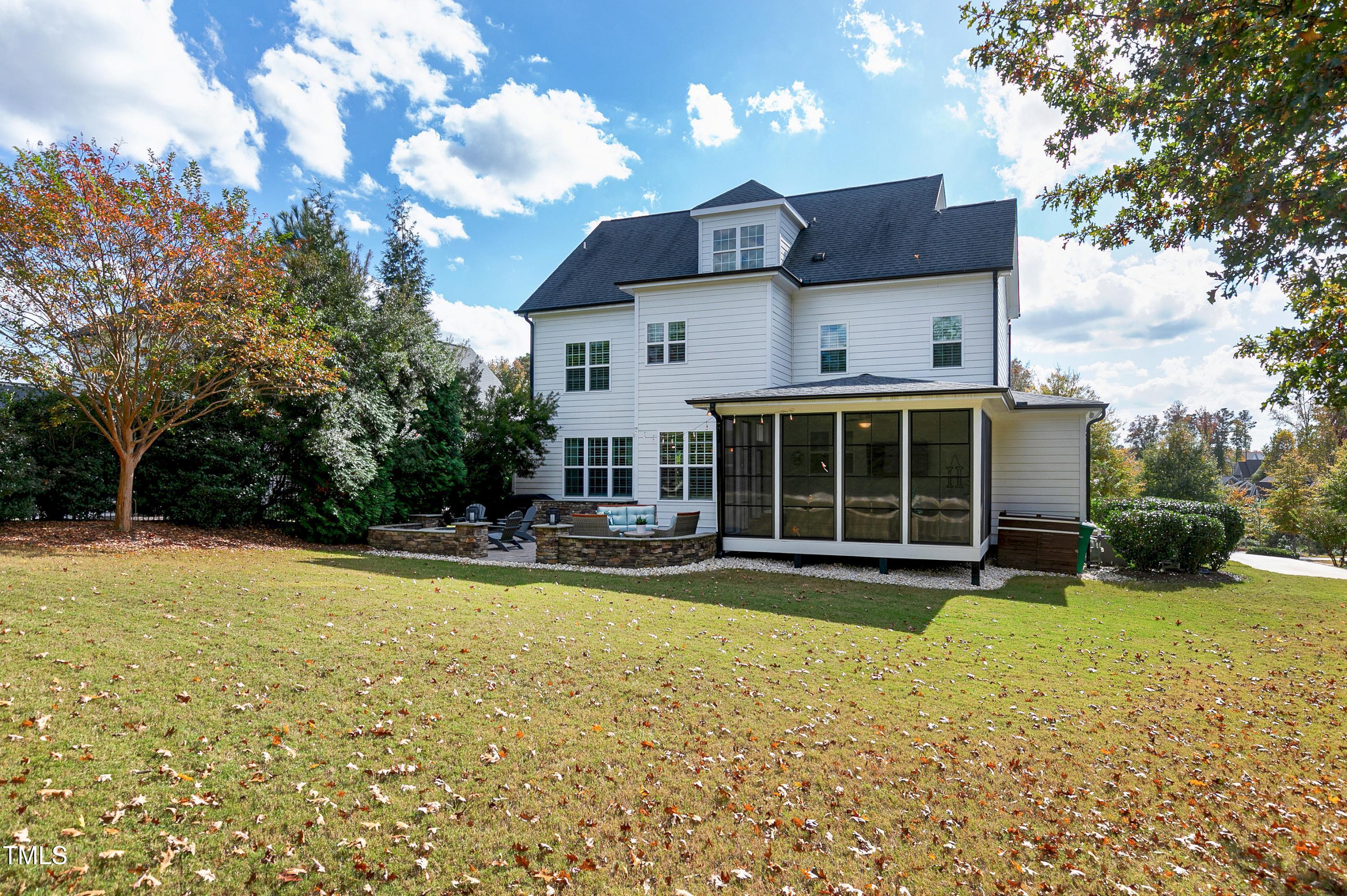 210 Sunset Bluffs Drive