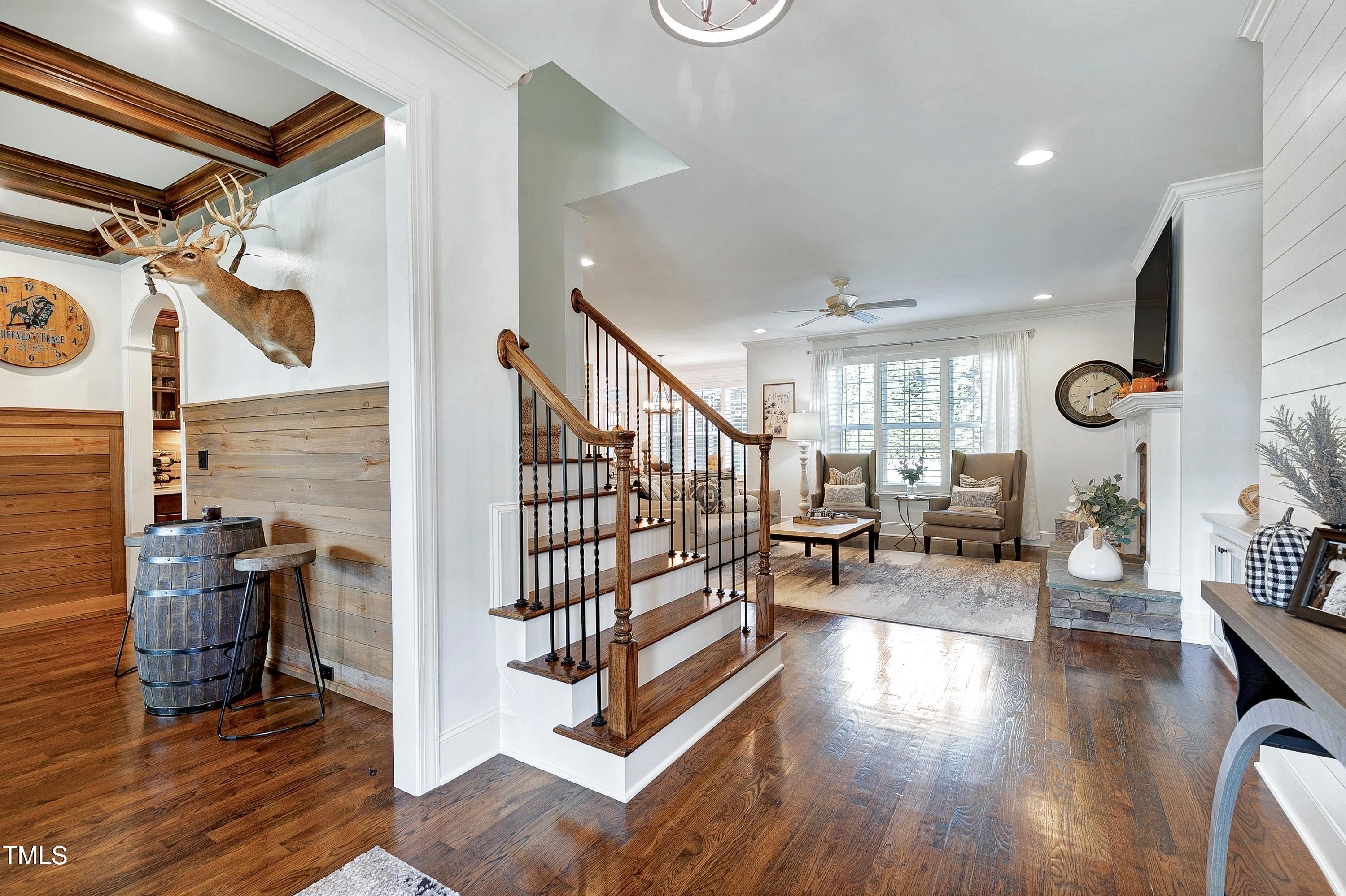 210 Sunset Bluffs Drive