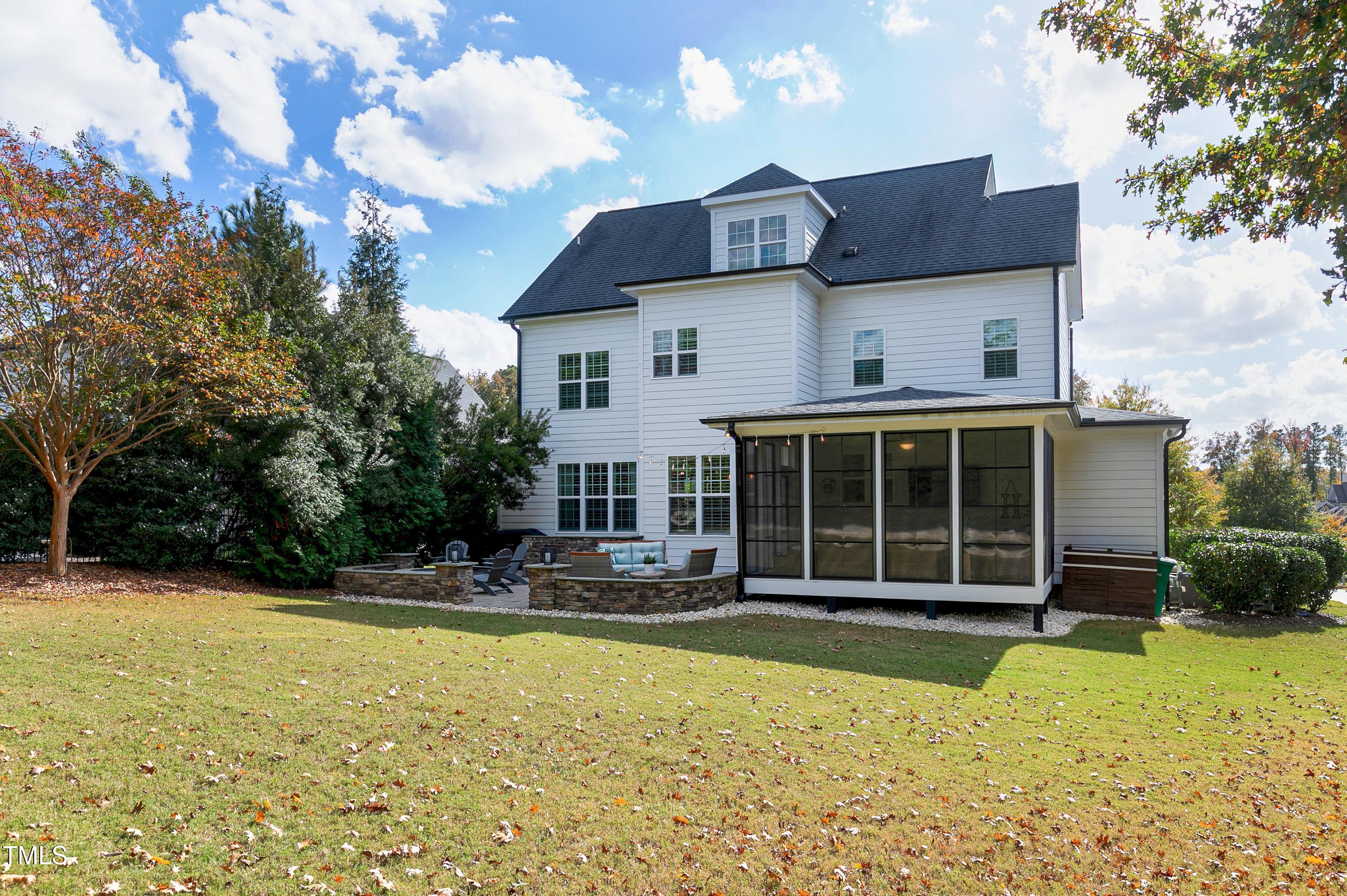 210 Sunset Bluffs Drive