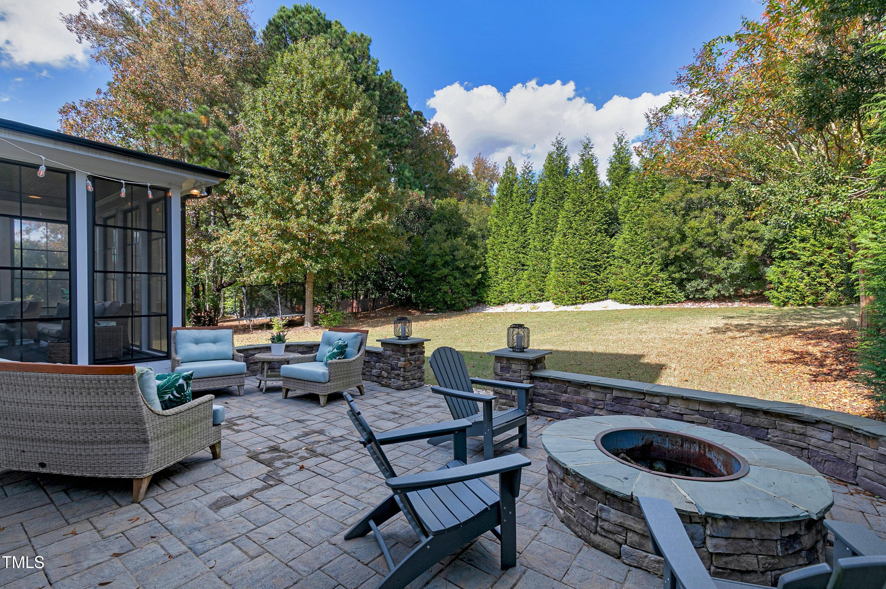 210 Sunset Bluffs Drive