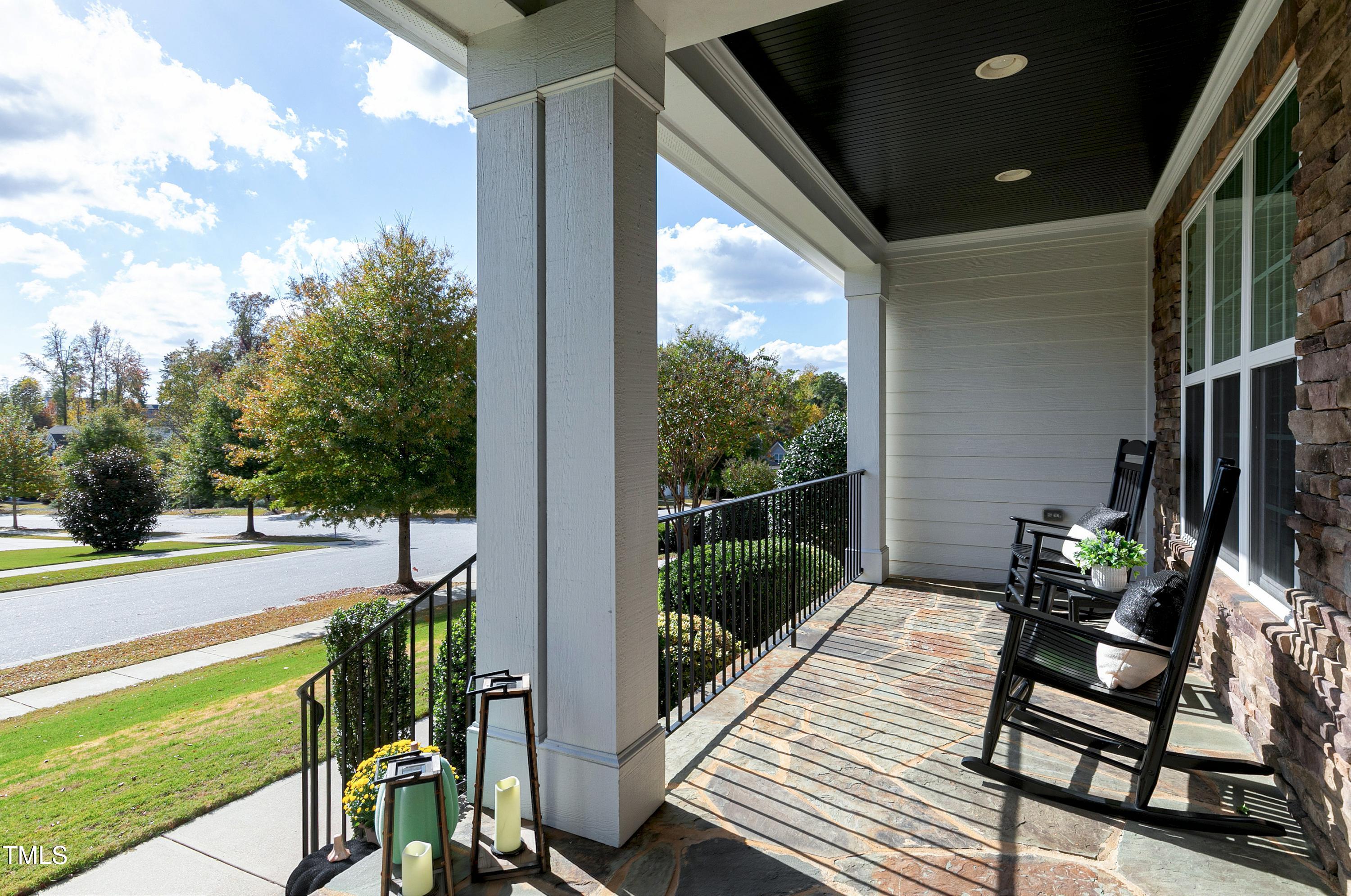 210 Sunset Bluffs Drive