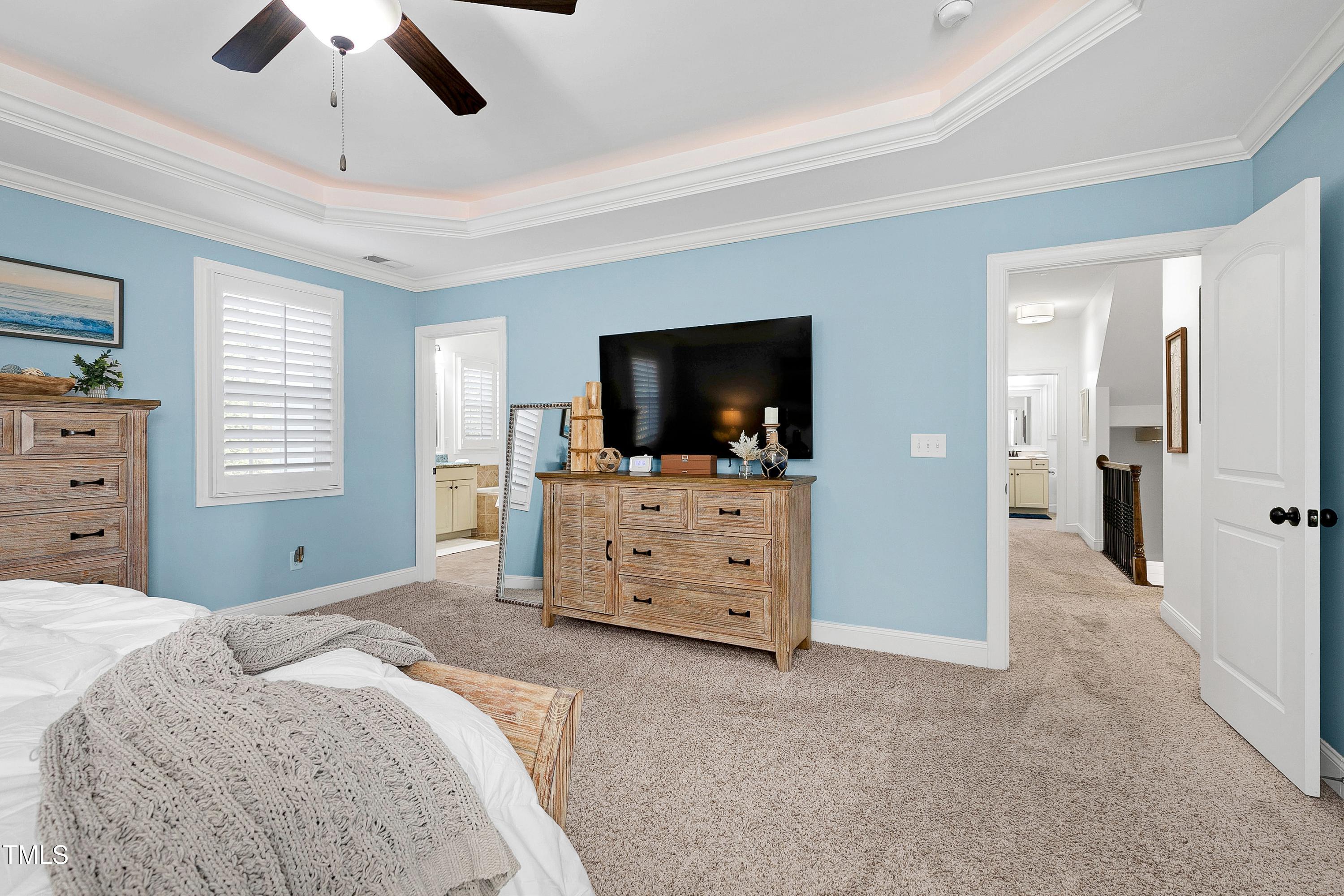210 Sunset Bluffs Drive