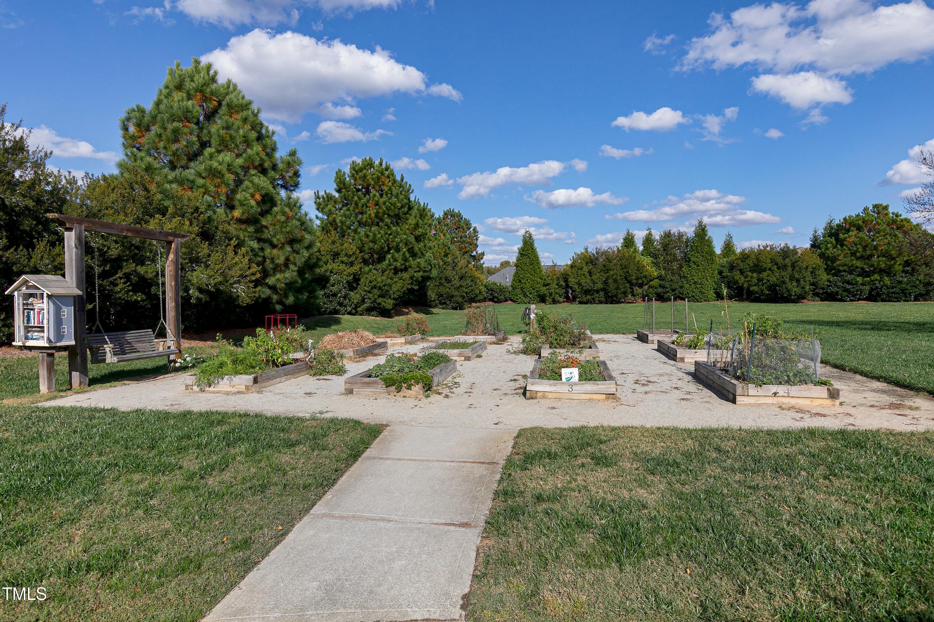 210 Sunset Bluffs Drive