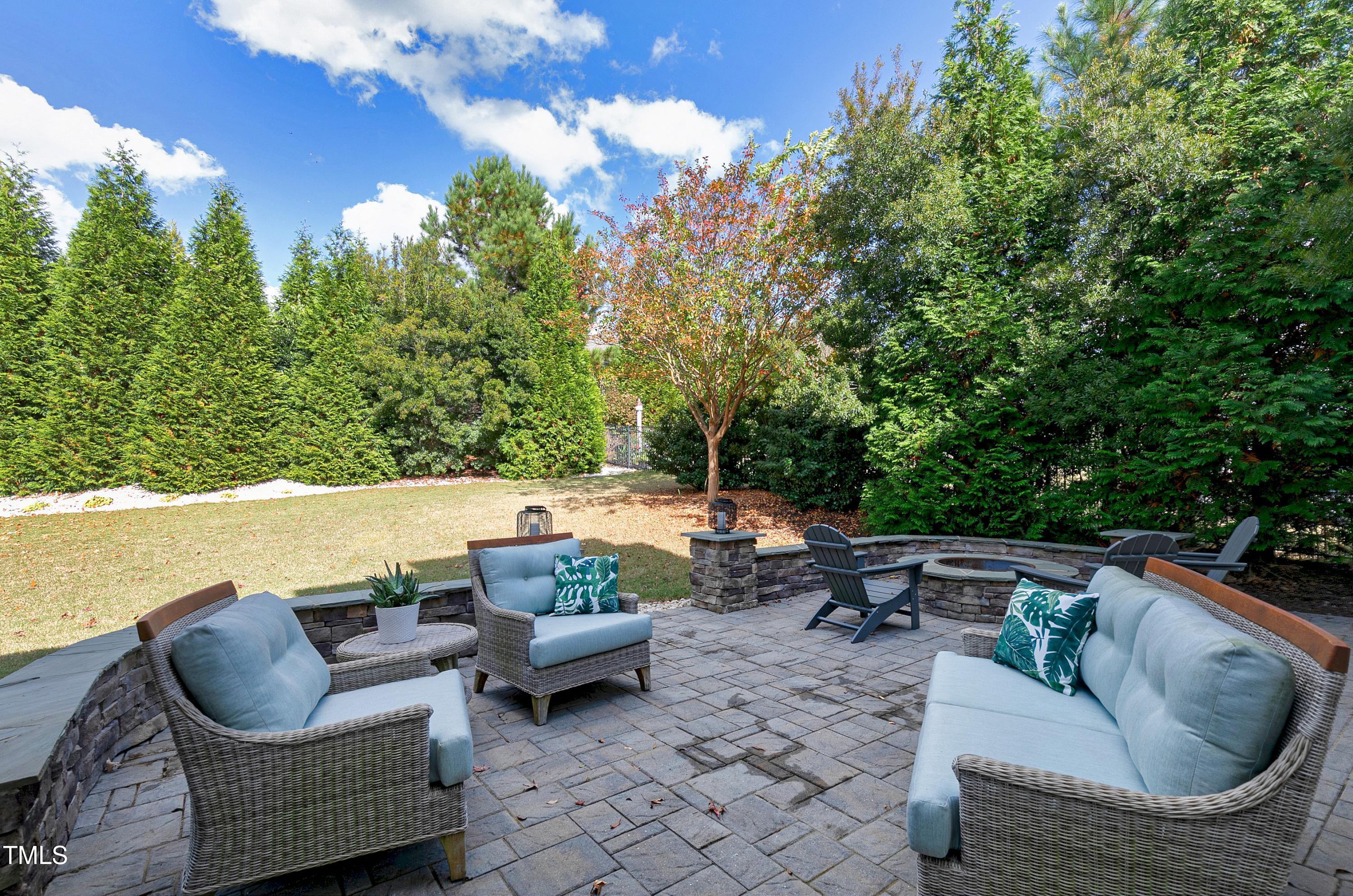 210 Sunset Bluffs Drive