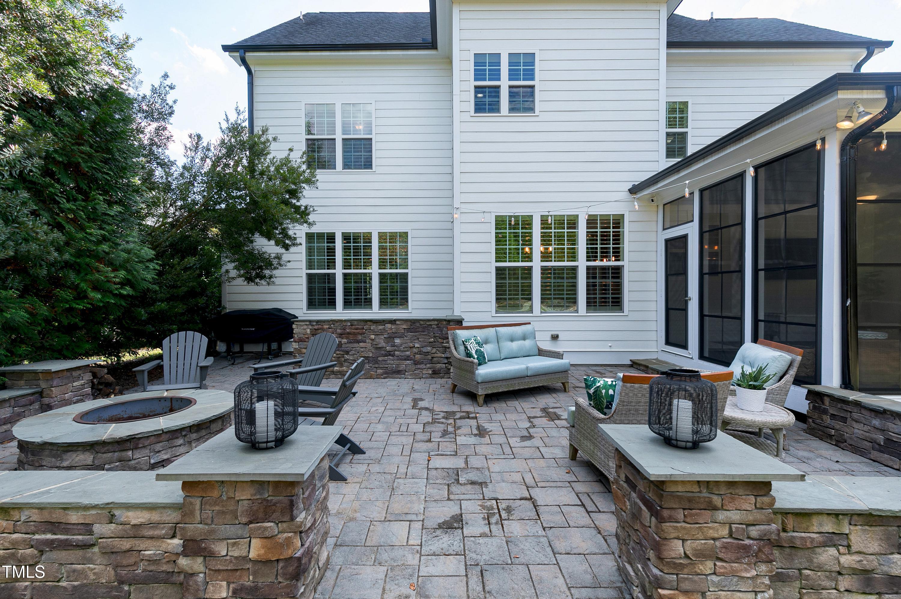 210 Sunset Bluffs Drive