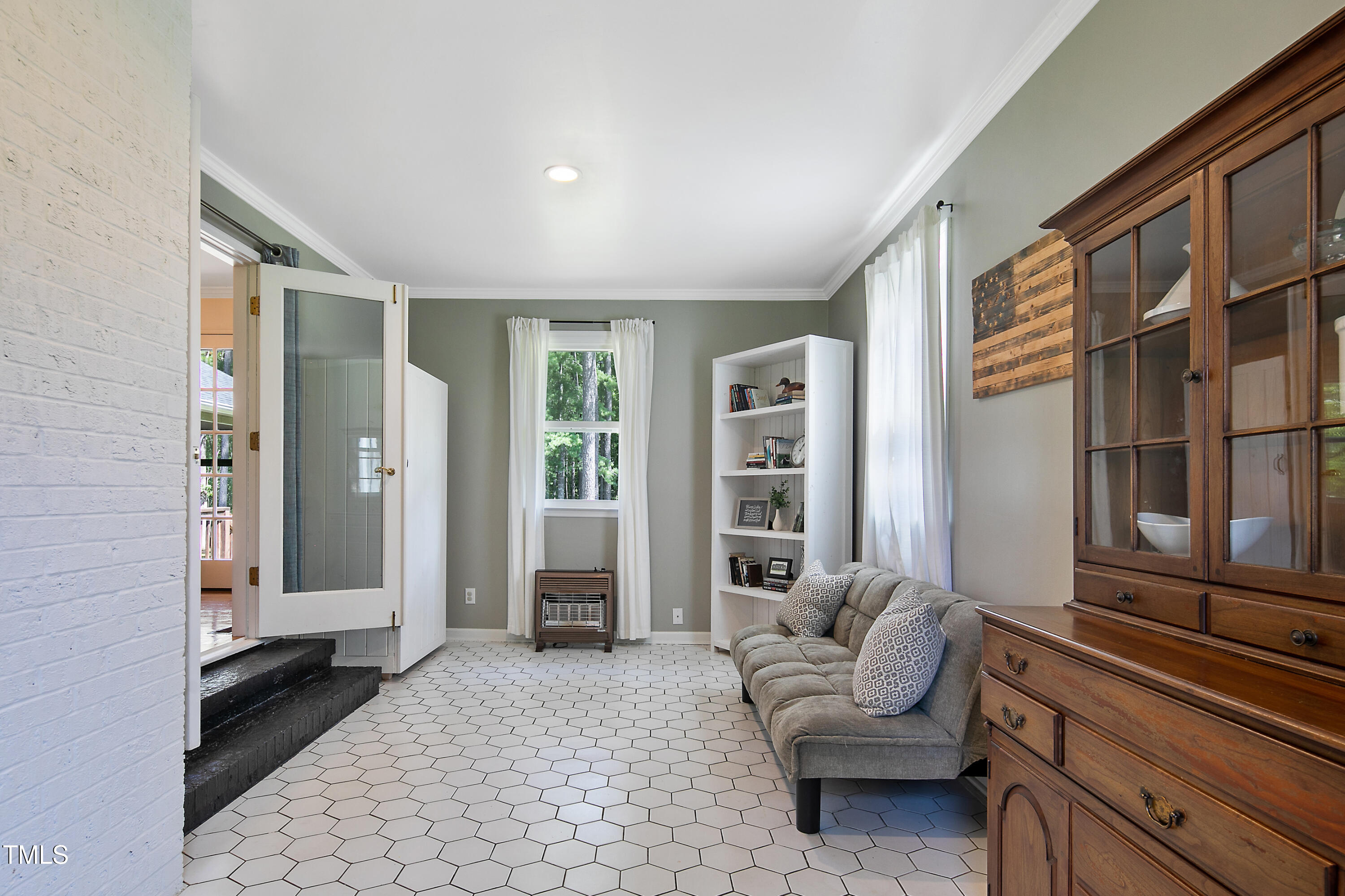 362 Lakeview Drive