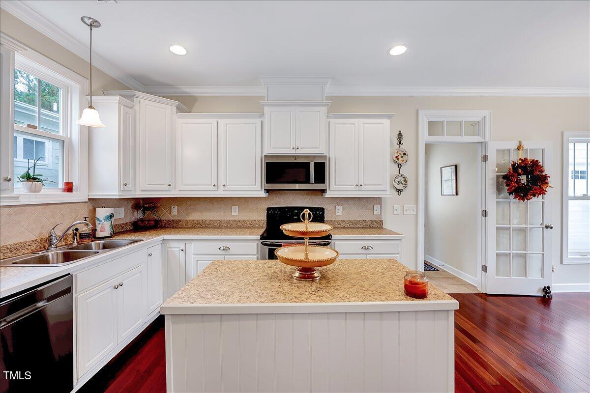 805 Leatherstone Lane