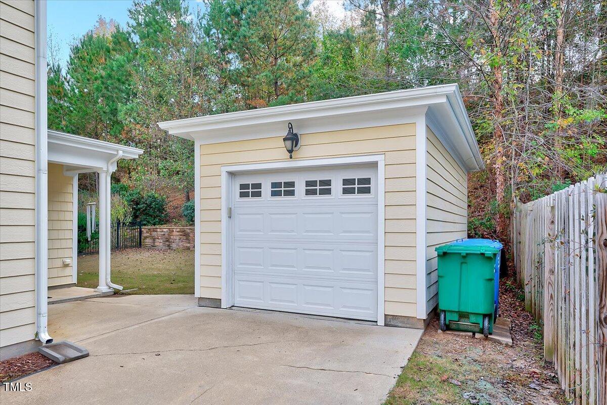 805 Leatherstone Lane