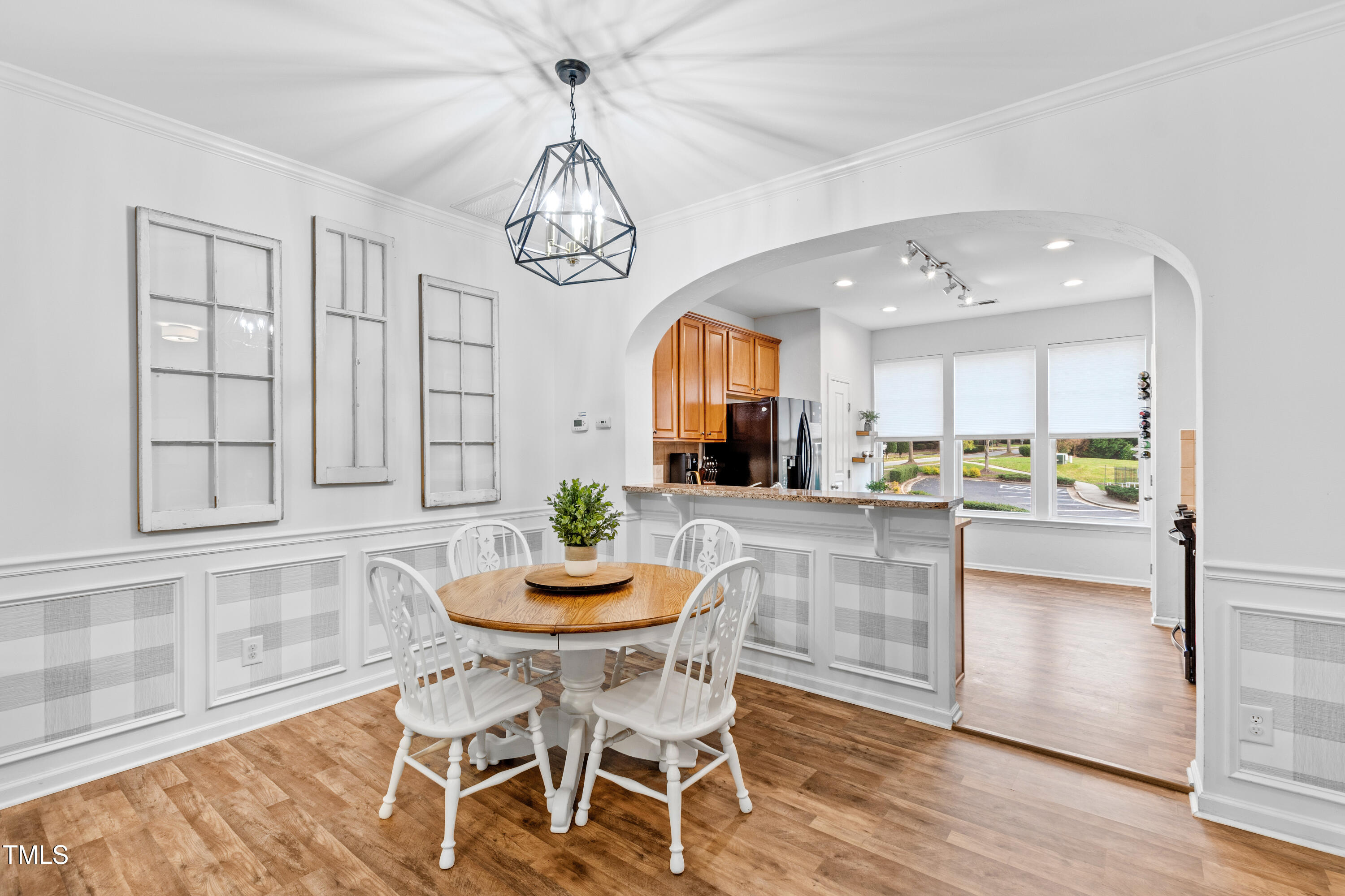 5927 Cameo Glass Way