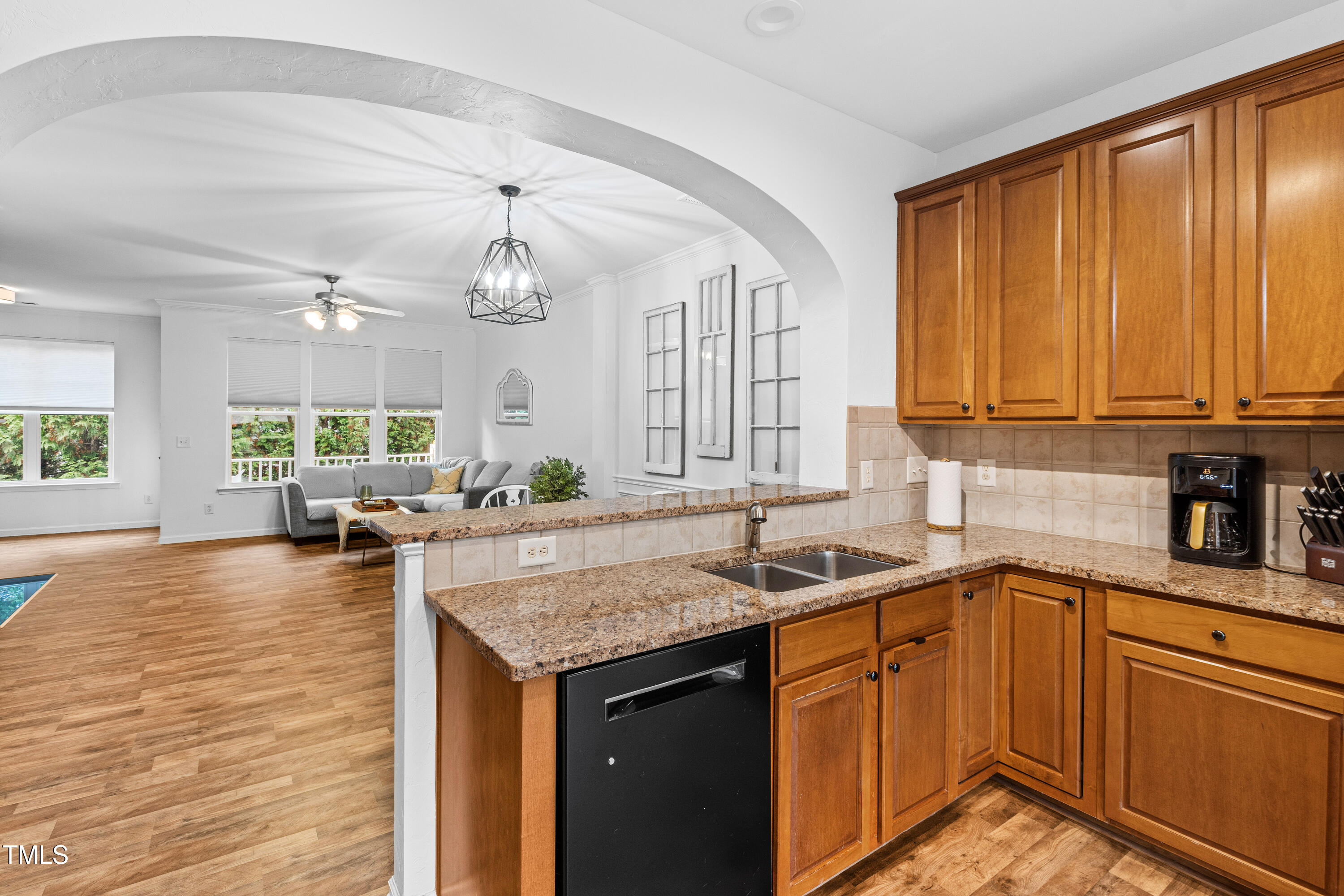 5927 Cameo Glass Way