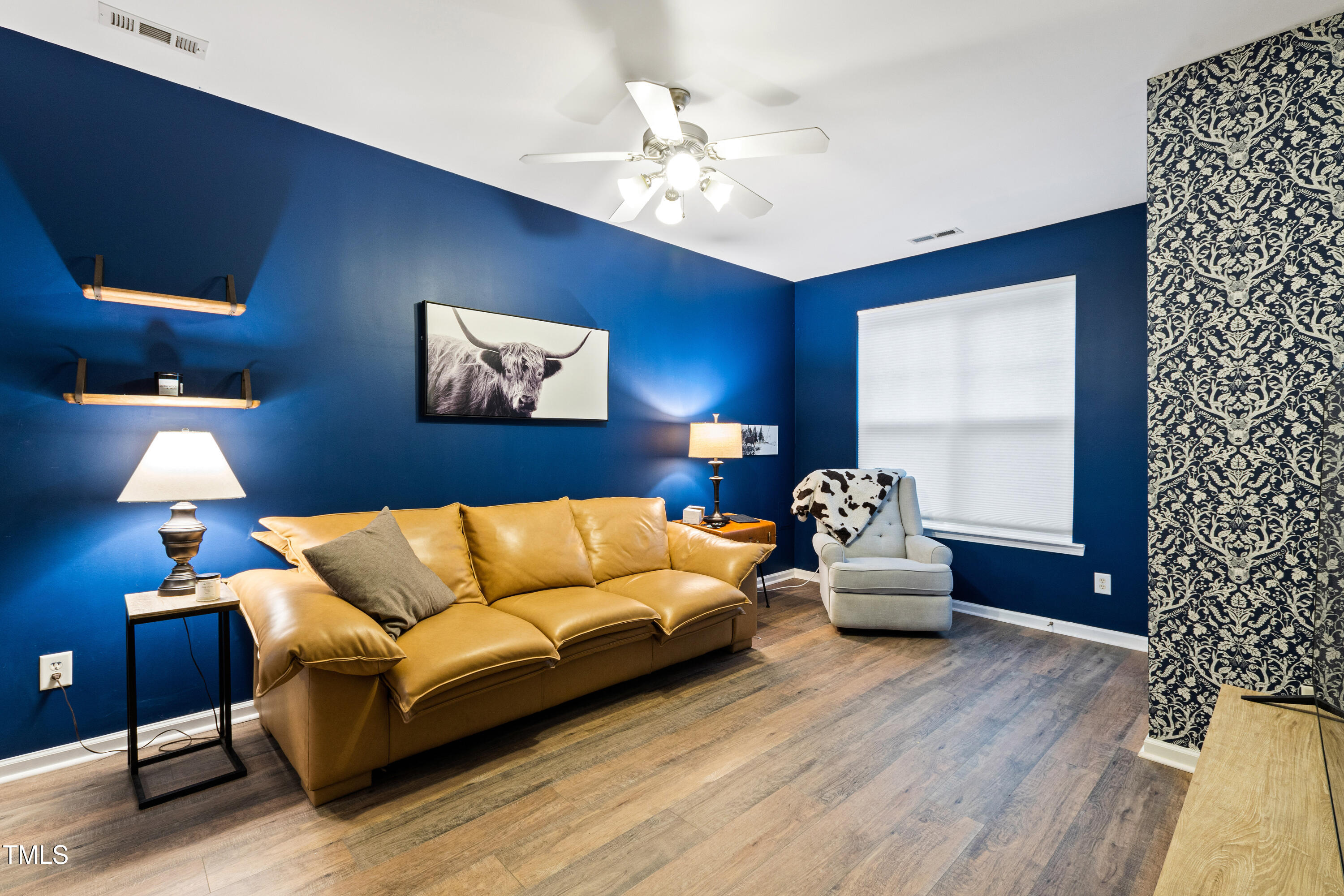 5927 Cameo Glass Way