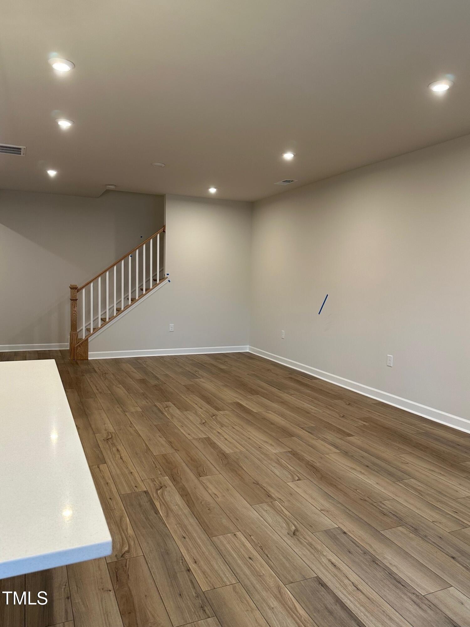 611 Hyperion Alley