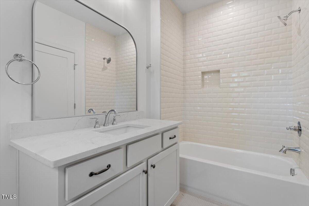 3302.5 Hall Place