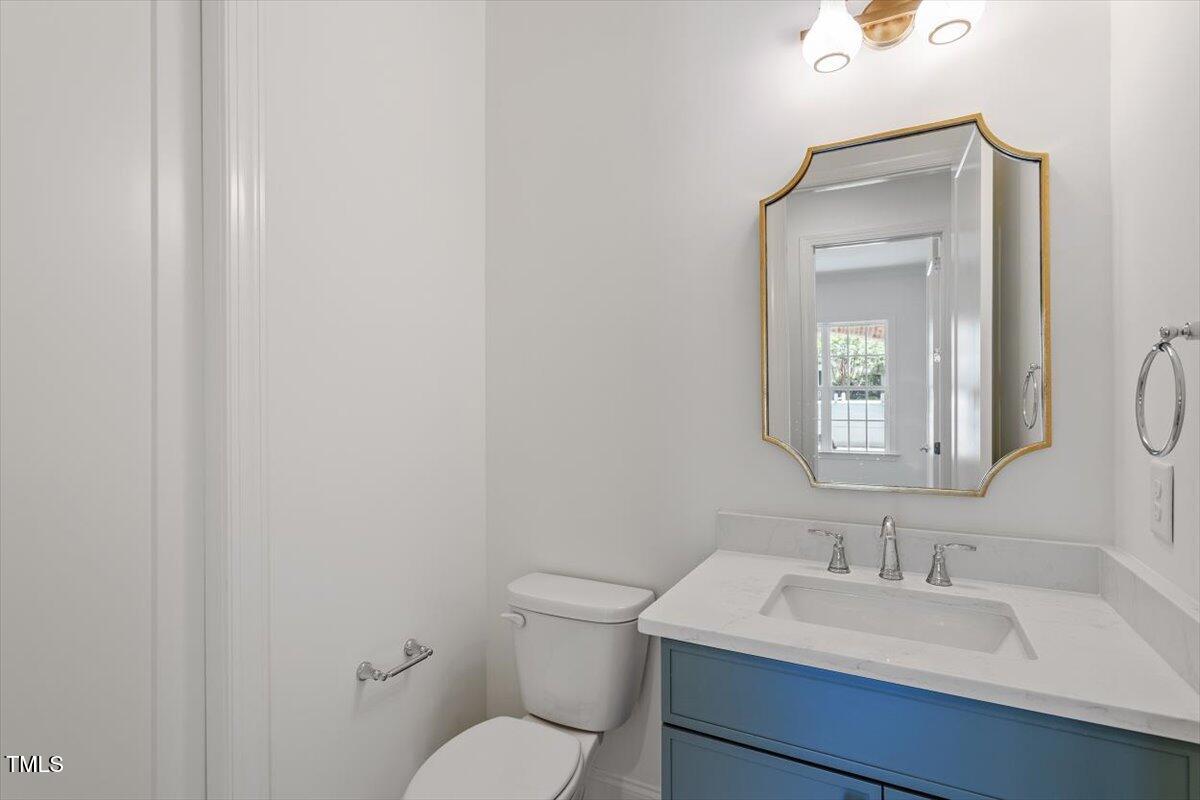 3302.5 Hall Place