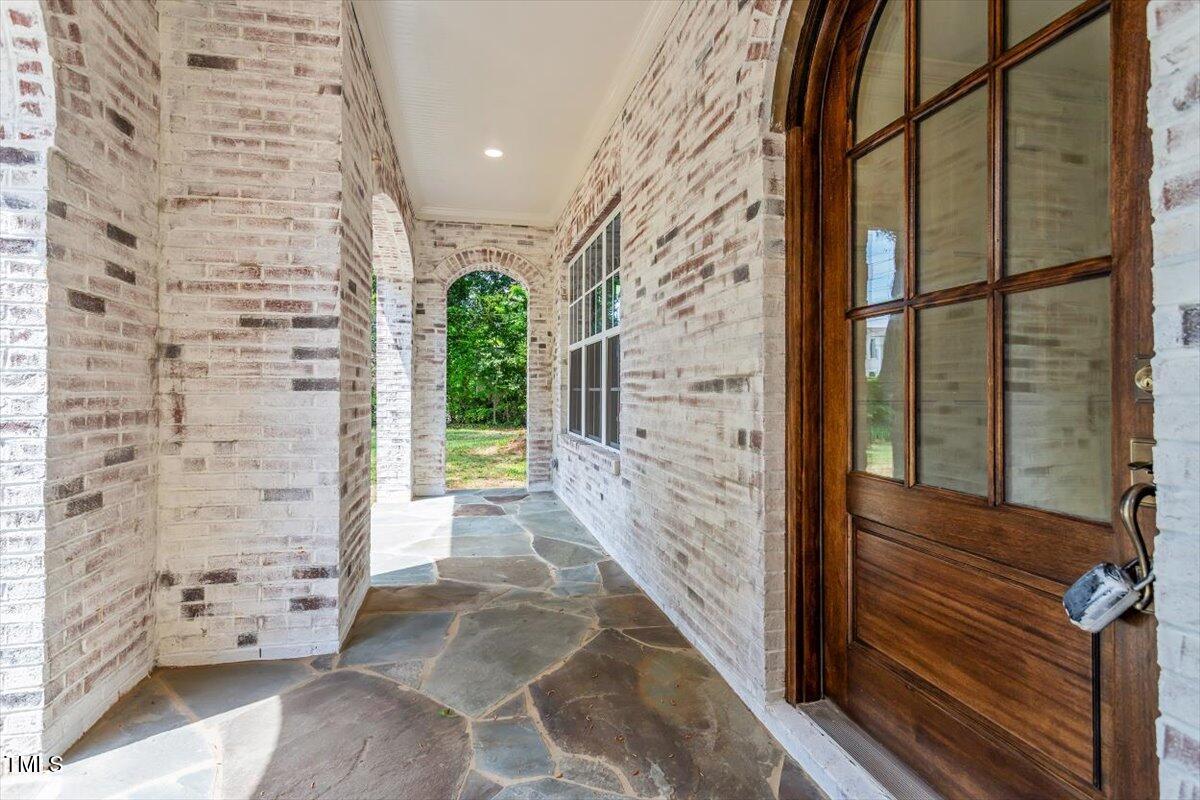 3302.5 Hall Place