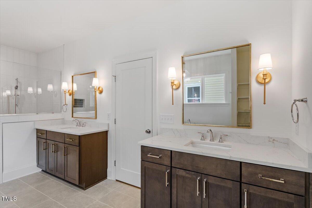 3302.5 Hall Place