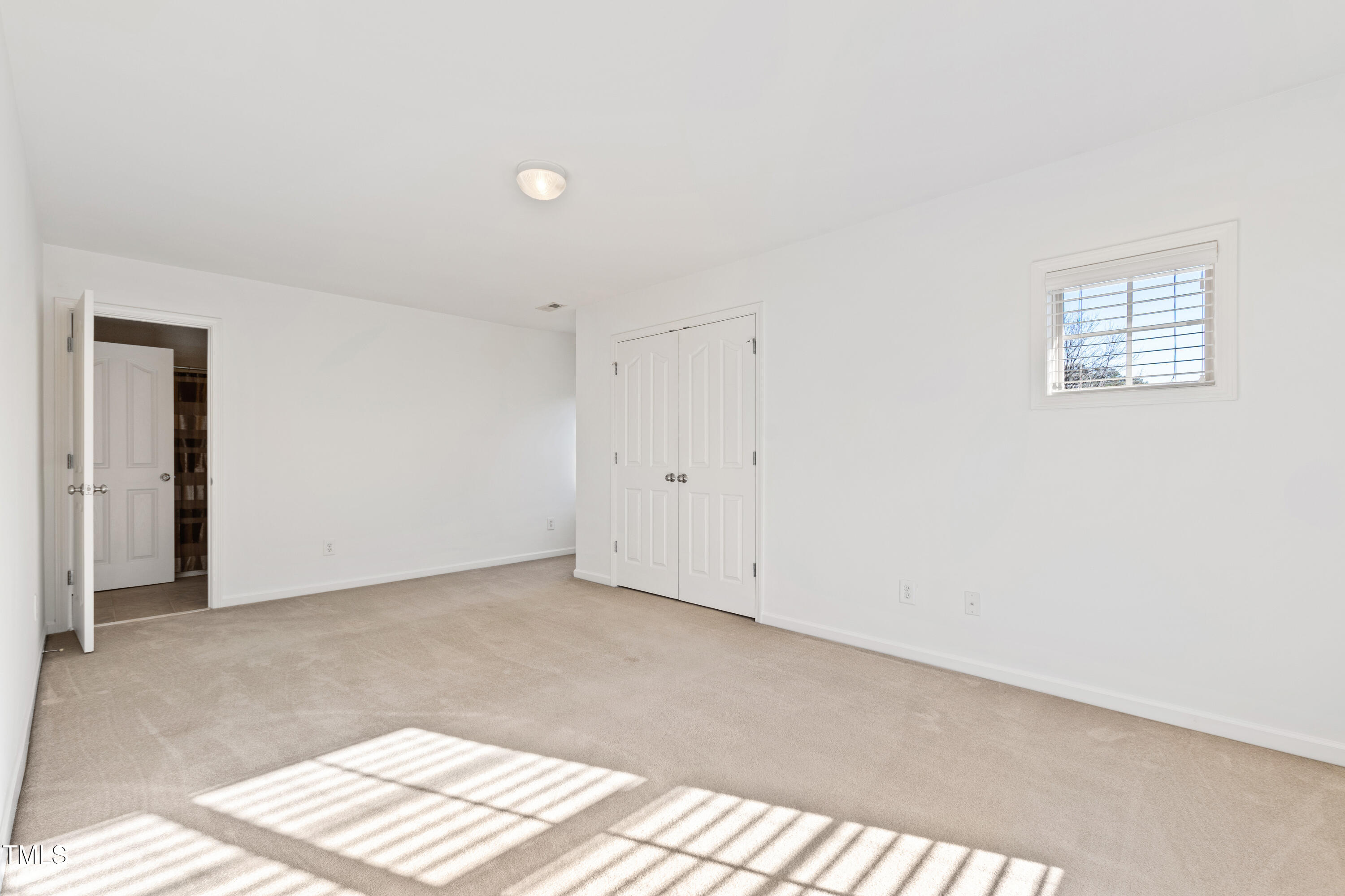 6111 Leesburg Lane