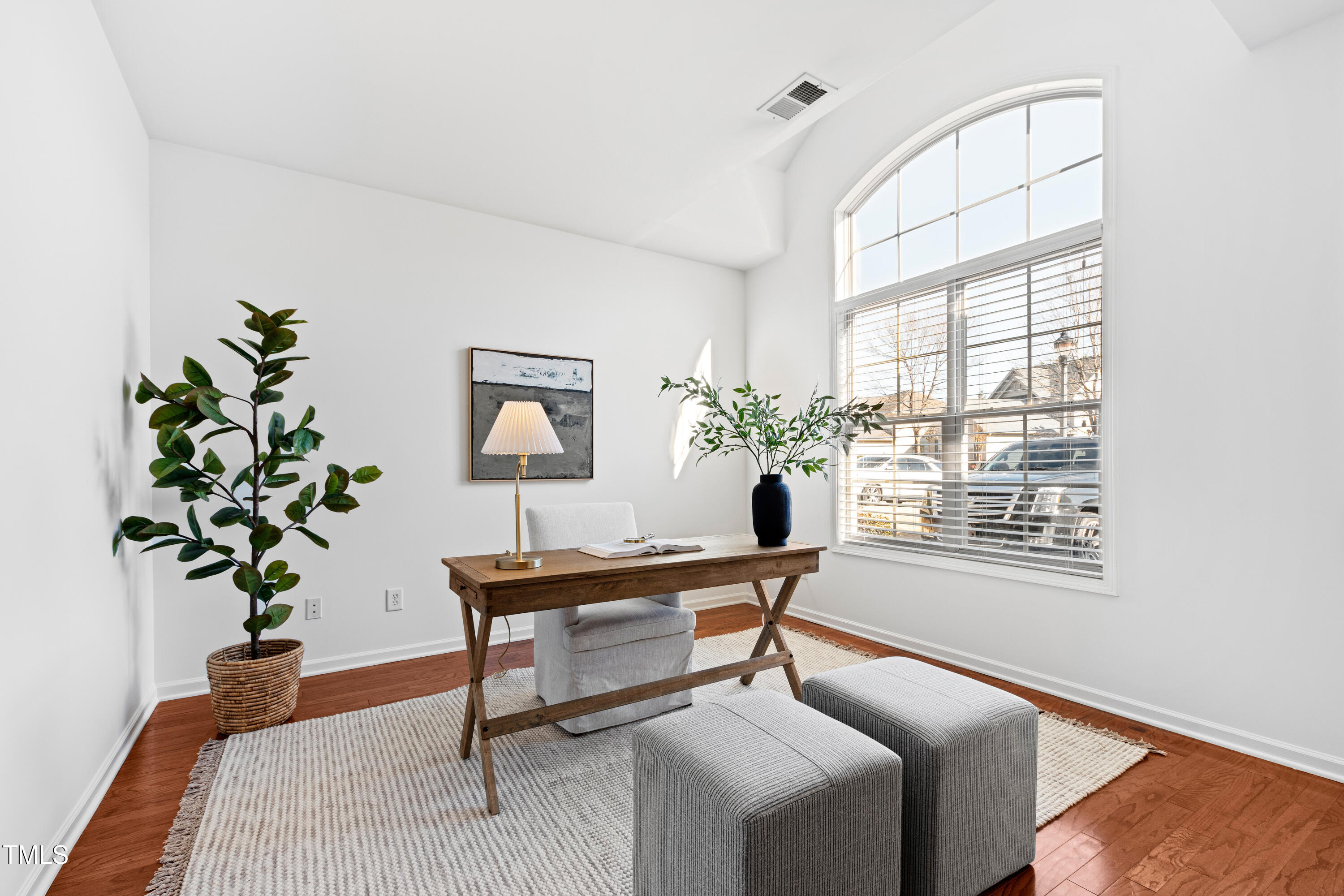 6111 Leesburg Lane