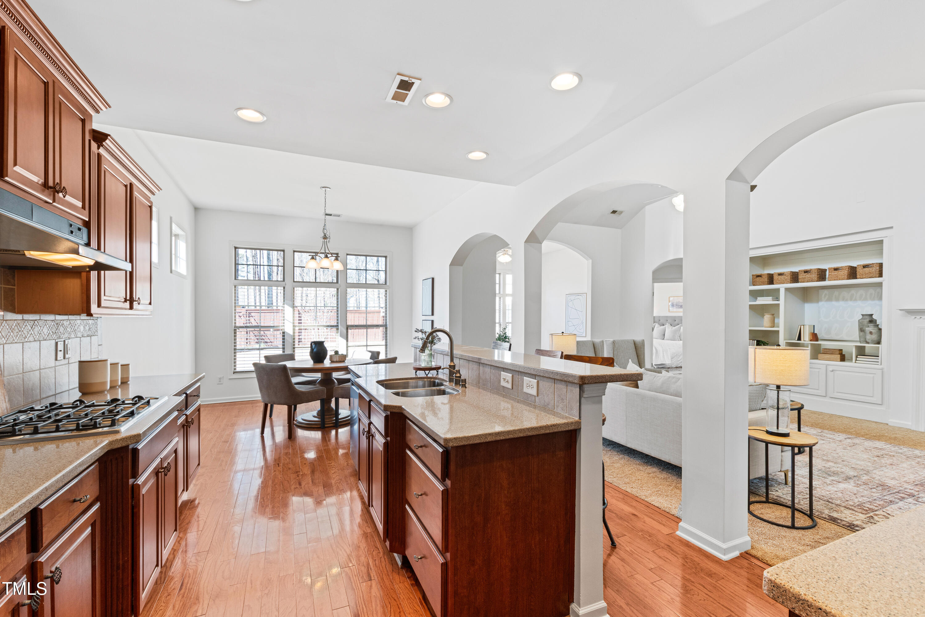 6111 Leesburg Lane