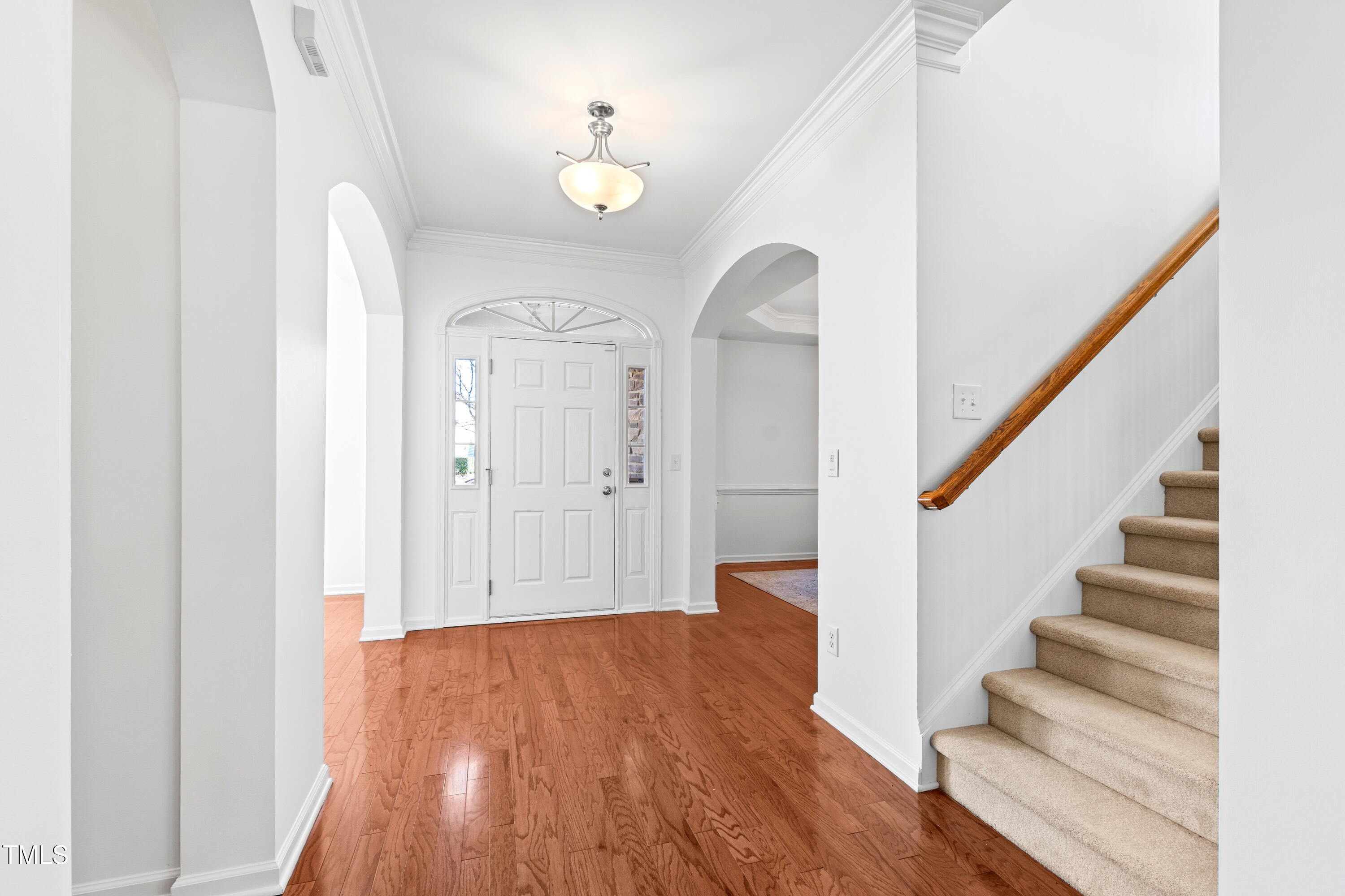 6111 Leesburg Lane