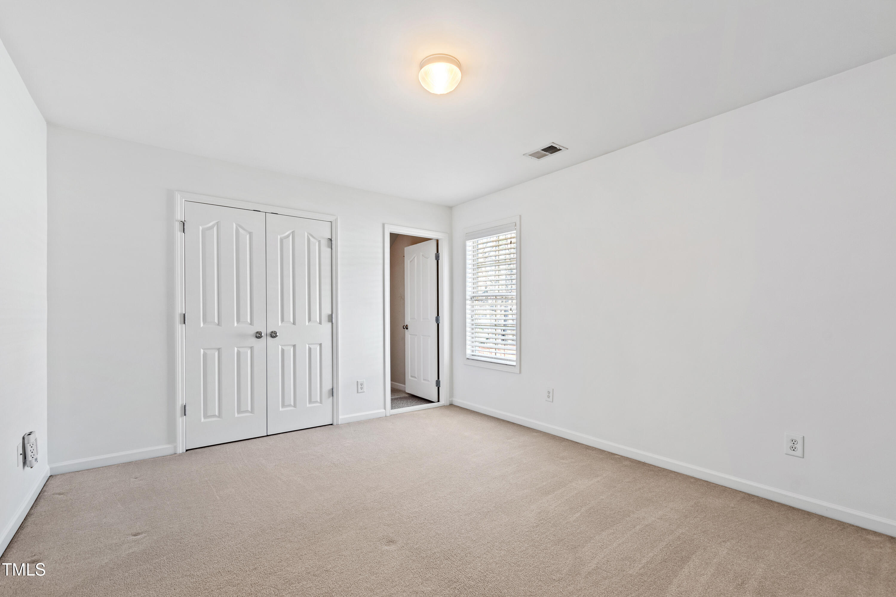 6111 Leesburg Lane
