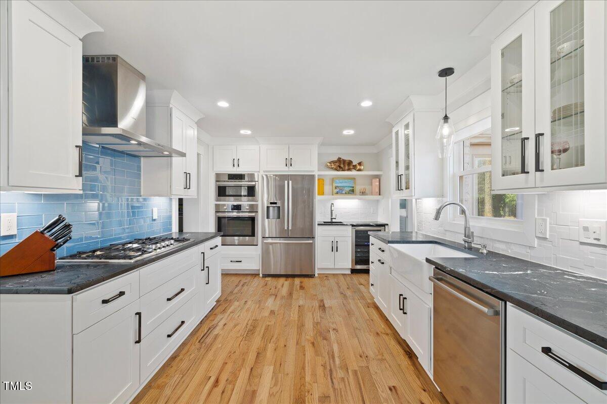 2605 Ridge Road