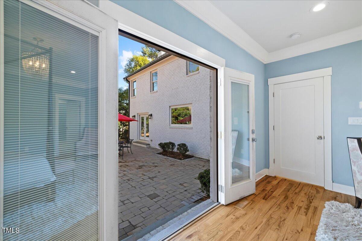 2605 Ridge Road